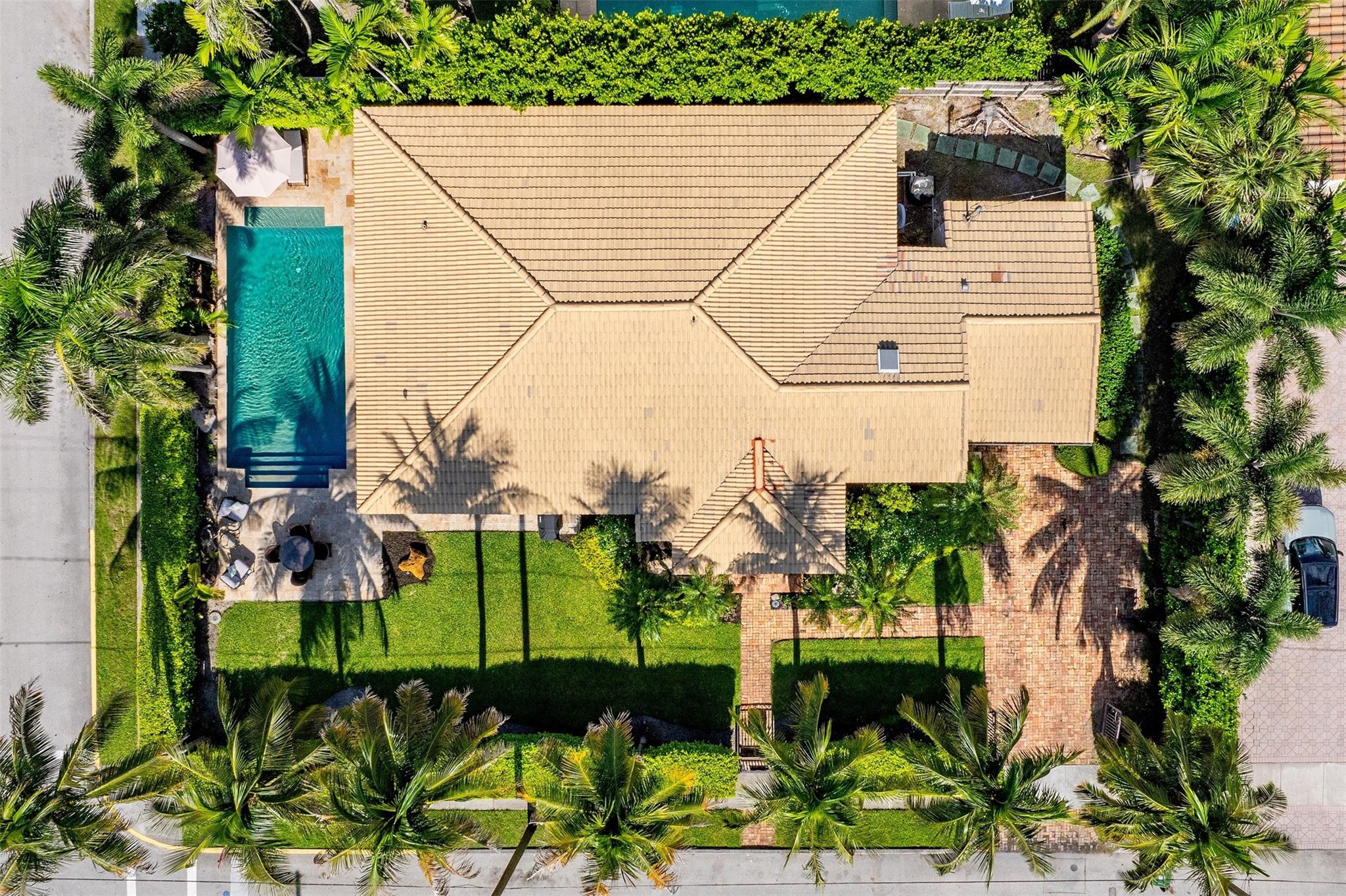 359 Poinciana Dr