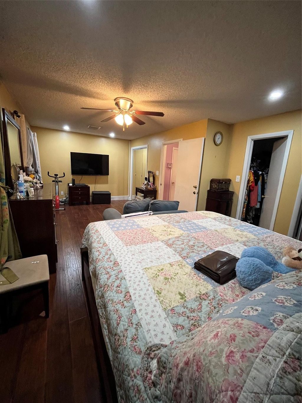 Photo of 16 Spinning Wheel Lane, Tamarac, FL 33319 (MLS # F10544798)