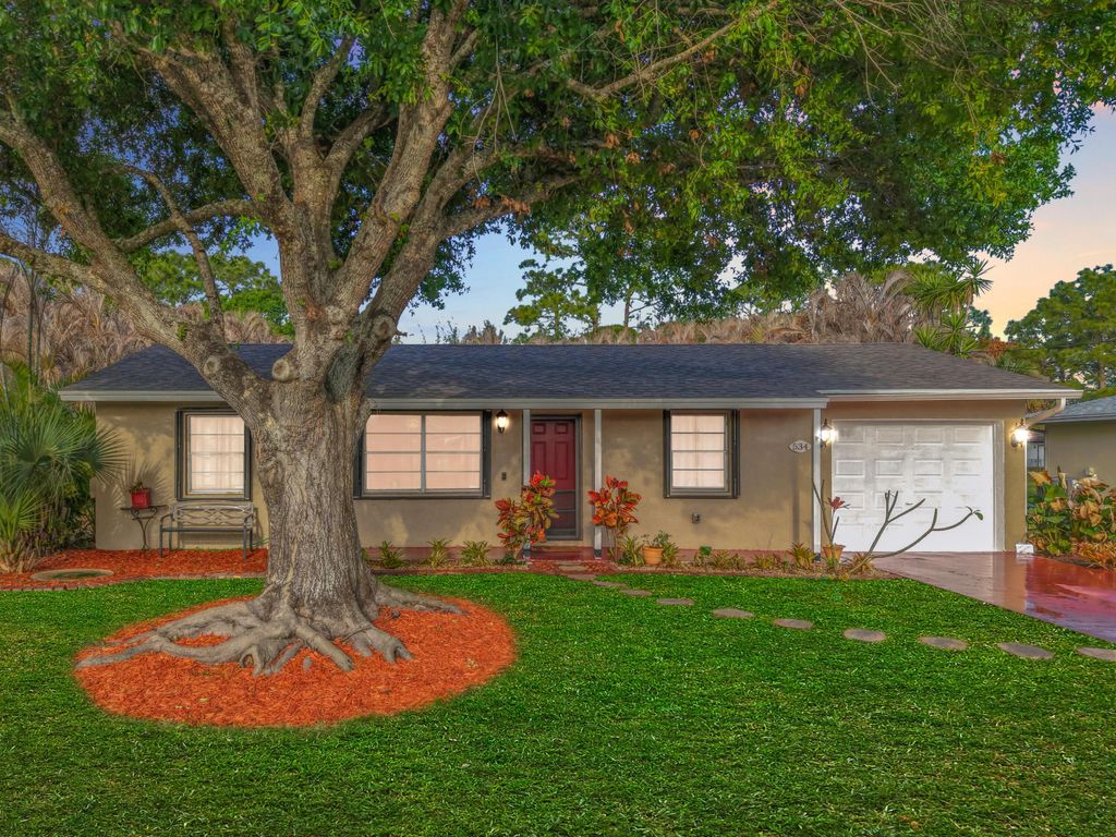 Photo of 534 NW Kingston Street, Port Saint Lucie, FL 34983 (MLS # B26007247)