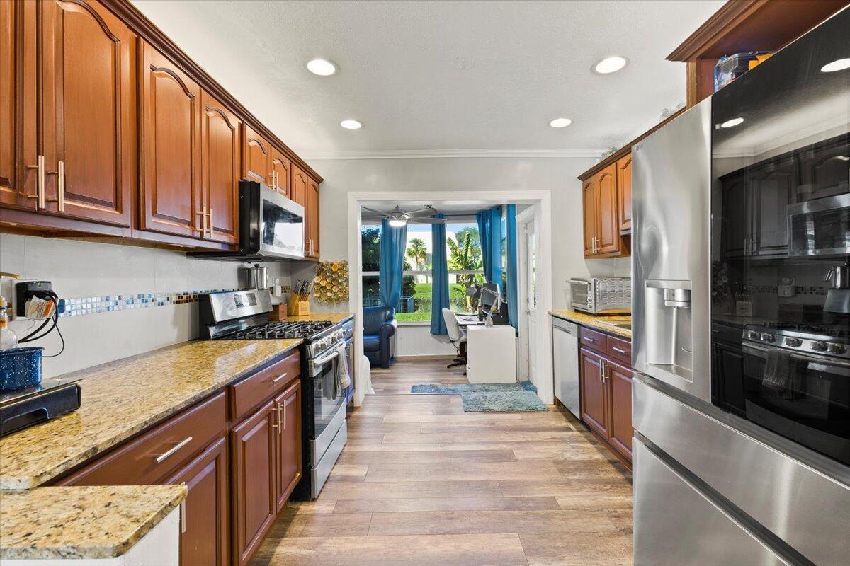 SUNRISE GOLF VILLAGE SEC - Residential