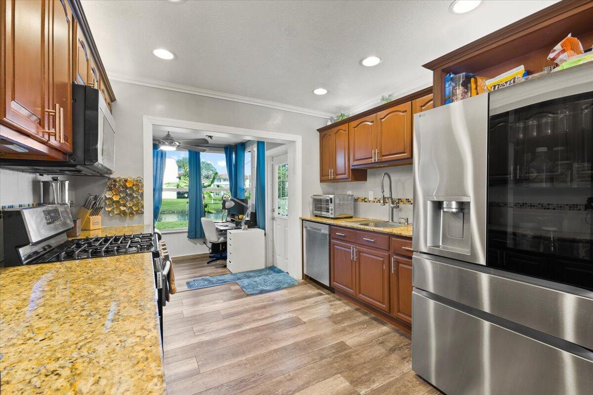 SUNRISE GOLF VILLAGE SEC - Residential