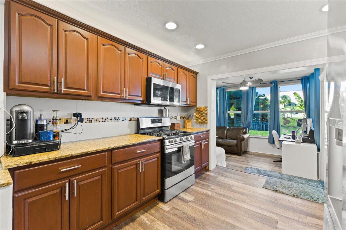 SUNRISE GOLF VILLAGE SEC - Residential