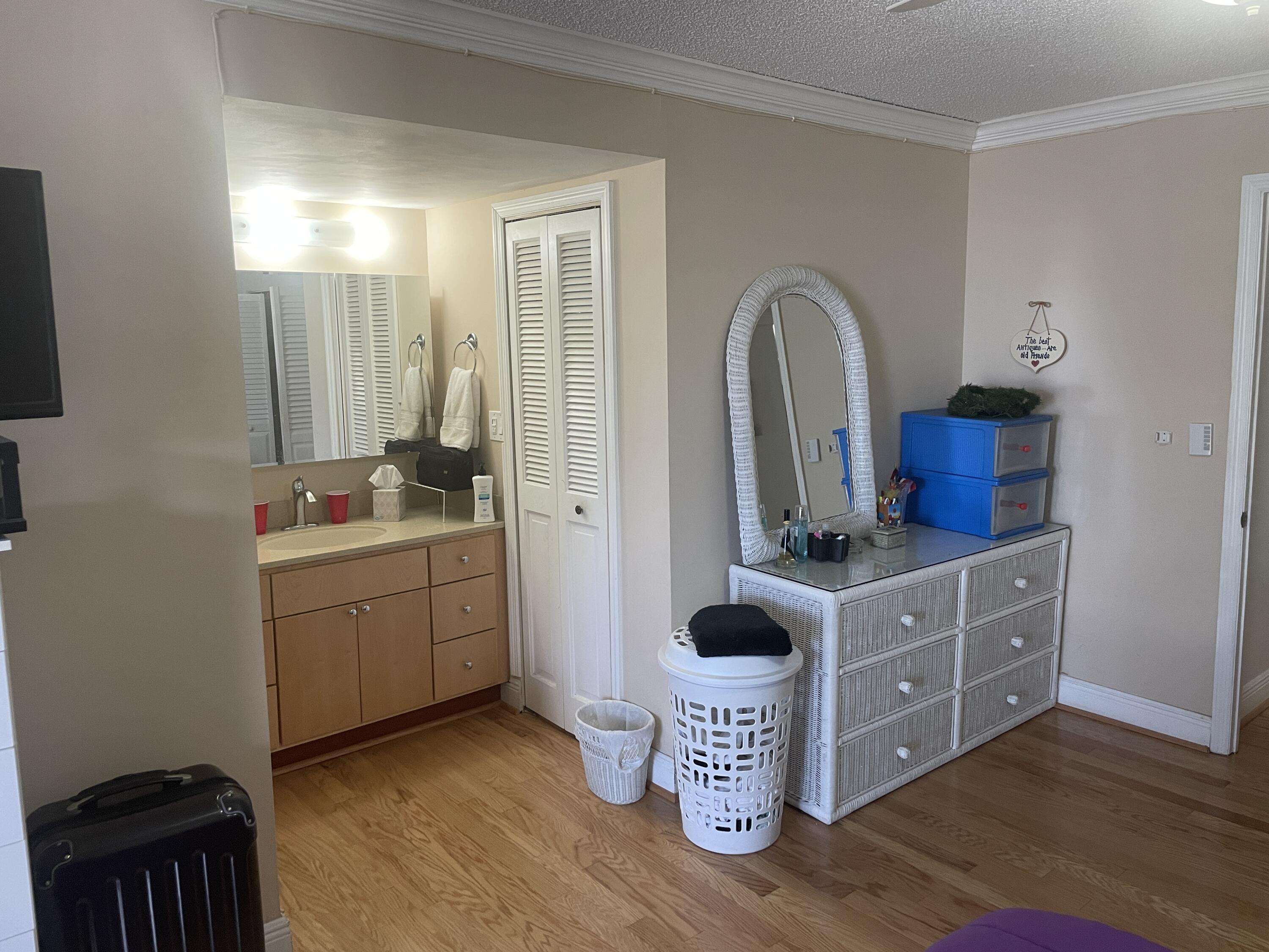 CONCORD VILLAGE 9 CONDO - Residential