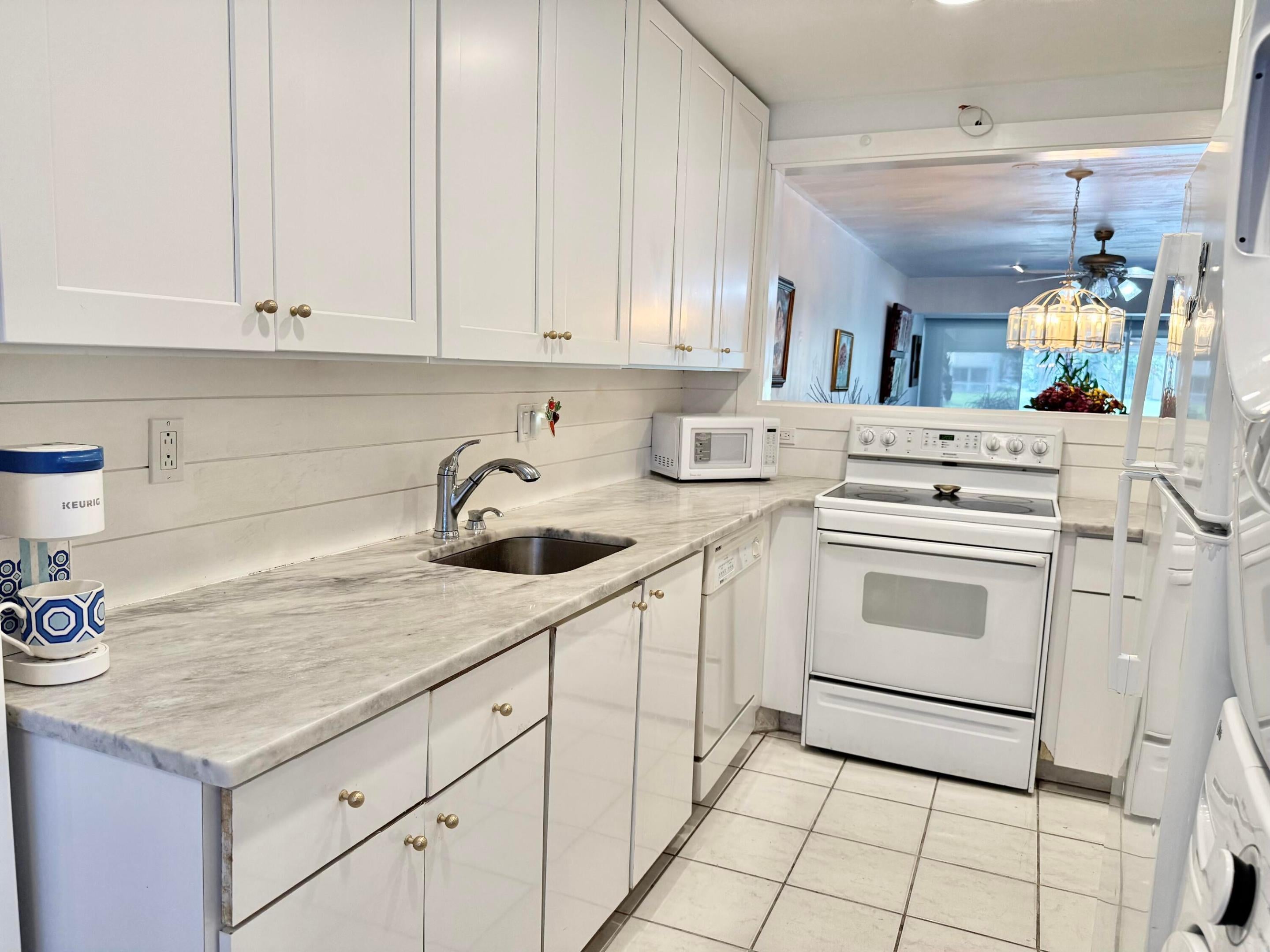 View photos, virtual tours, details... 1421 NW 19th Terrace 102