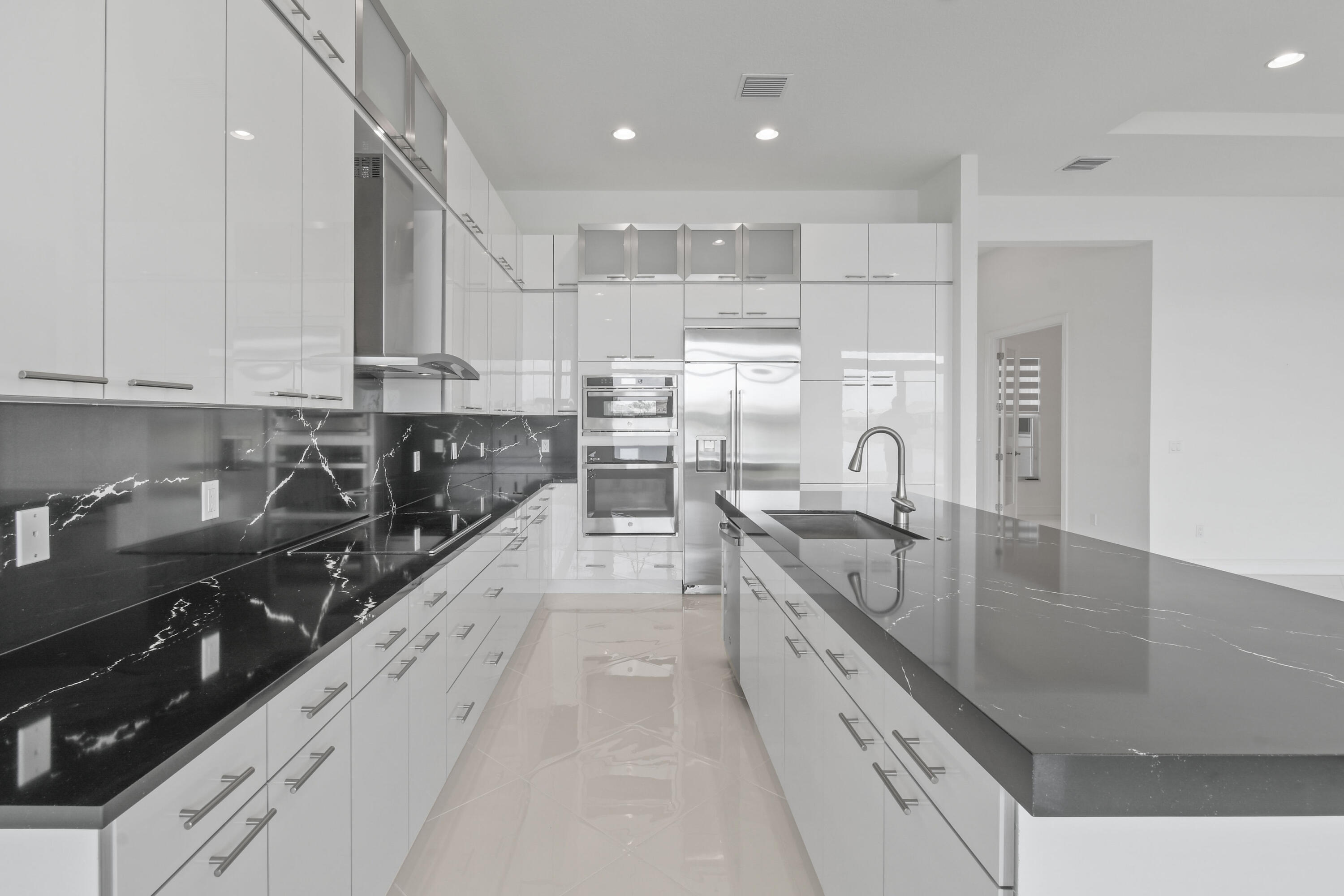 VERANO SOUTH PUD 1 - POD D - PLAT NO. 2 - REPLAT - Residential Lease