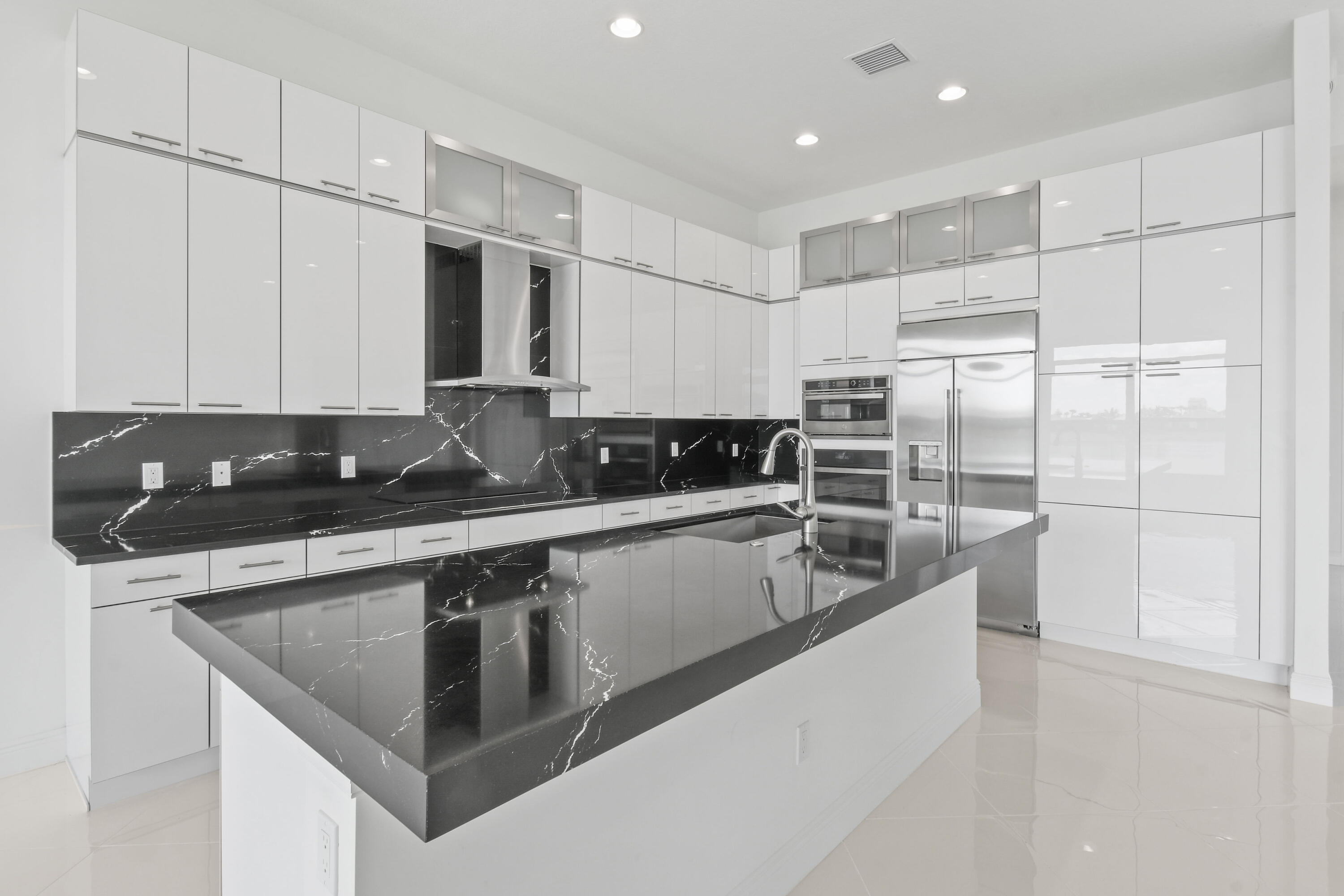 VERANO SOUTH PUD 1 - POD D - PLAT NO. 2 - REPLAT - Residential Lease