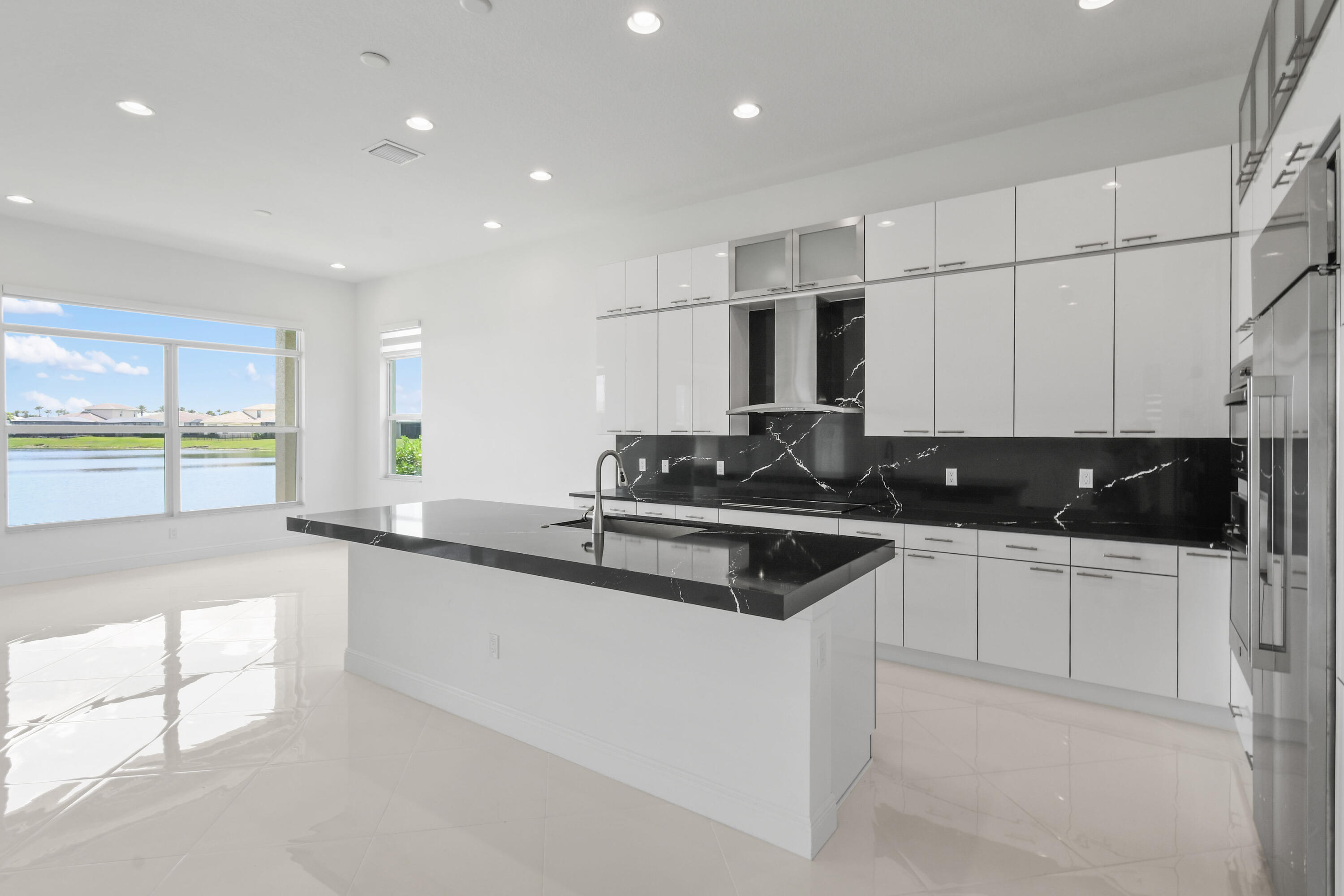 VERANO SOUTH PUD 1 - POD D - PLAT NO. 2 - REPLAT - Residential Lease
