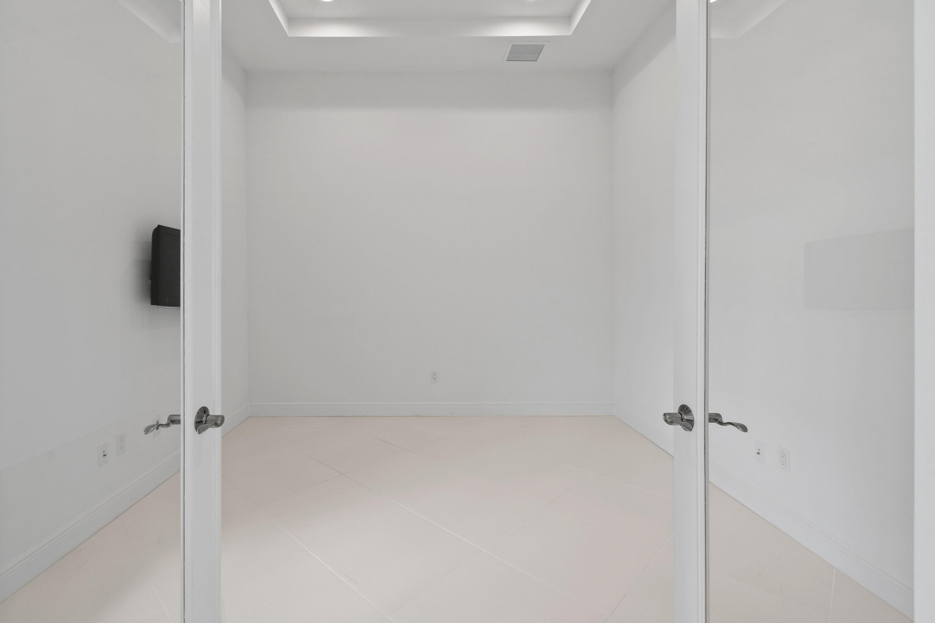 VERANO SOUTH PUD 1 - POD D - PLAT NO. 2 - REPLAT - Residential Lease