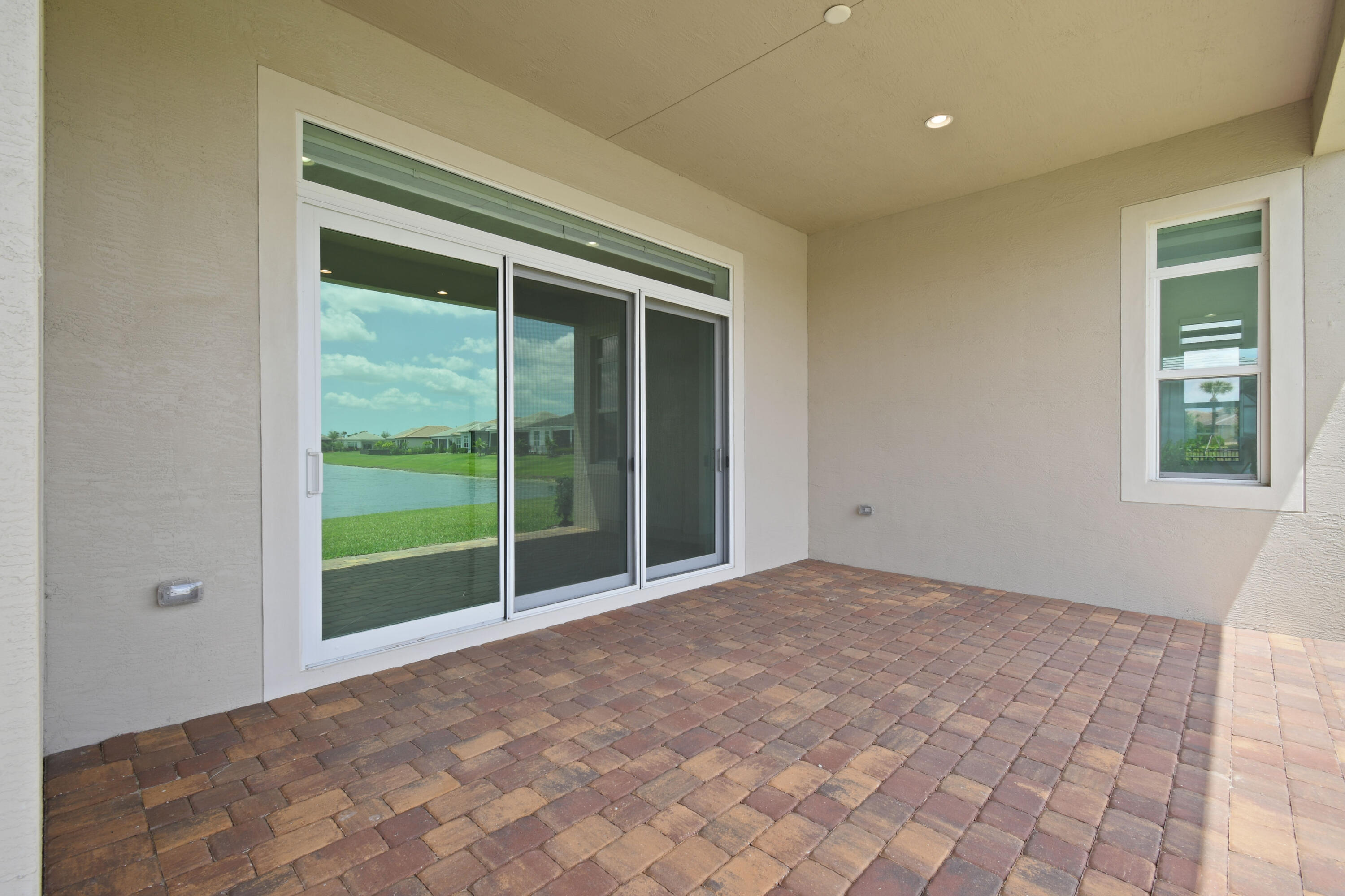 VERANO SOUTH PUD 1 - POD D - PLAT NO. 2 - REPLAT - Residential Lease