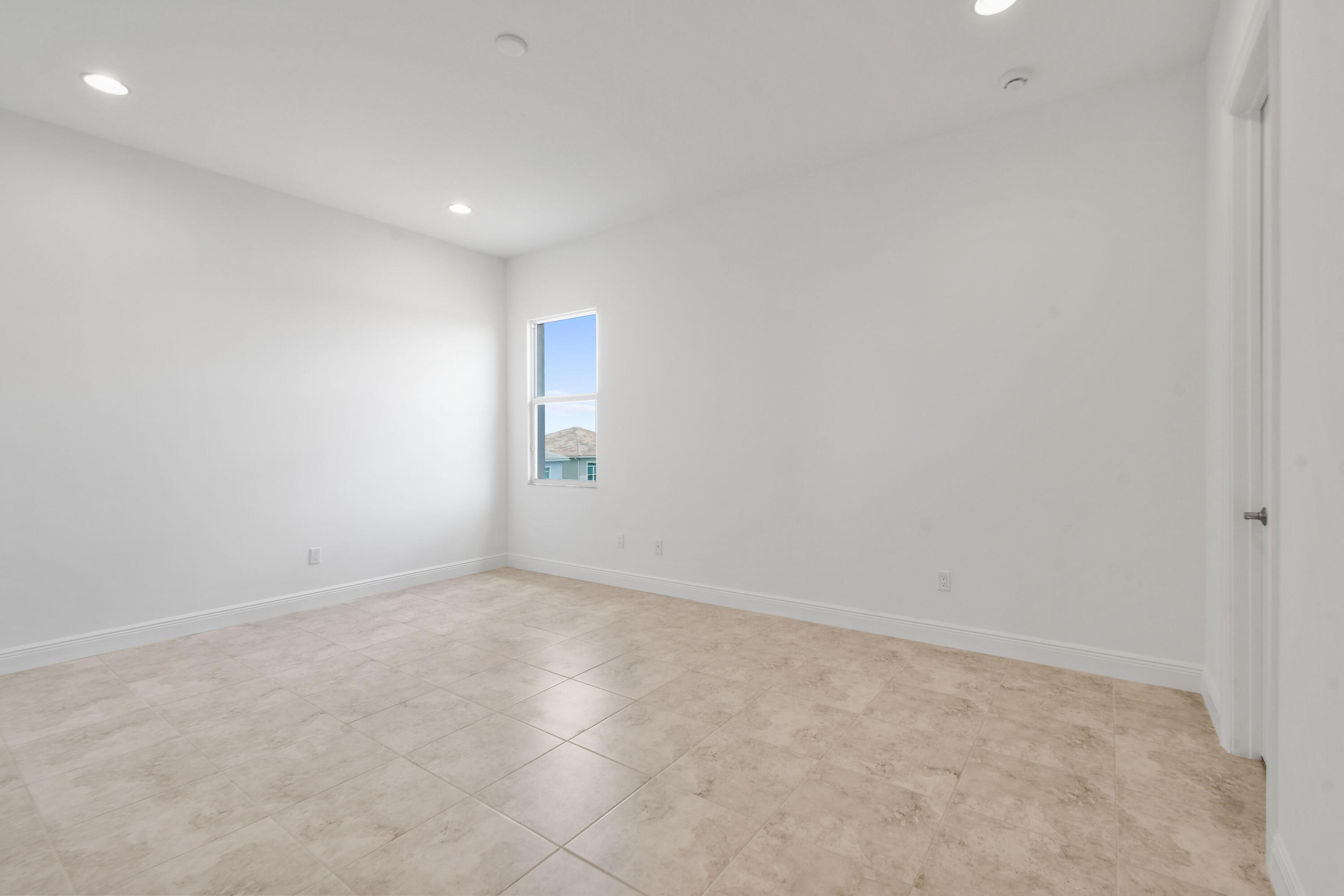 VERANO SOUTH PUD 1 - POD D - PLAT NO. 2 - REPLAT - Residential Lease