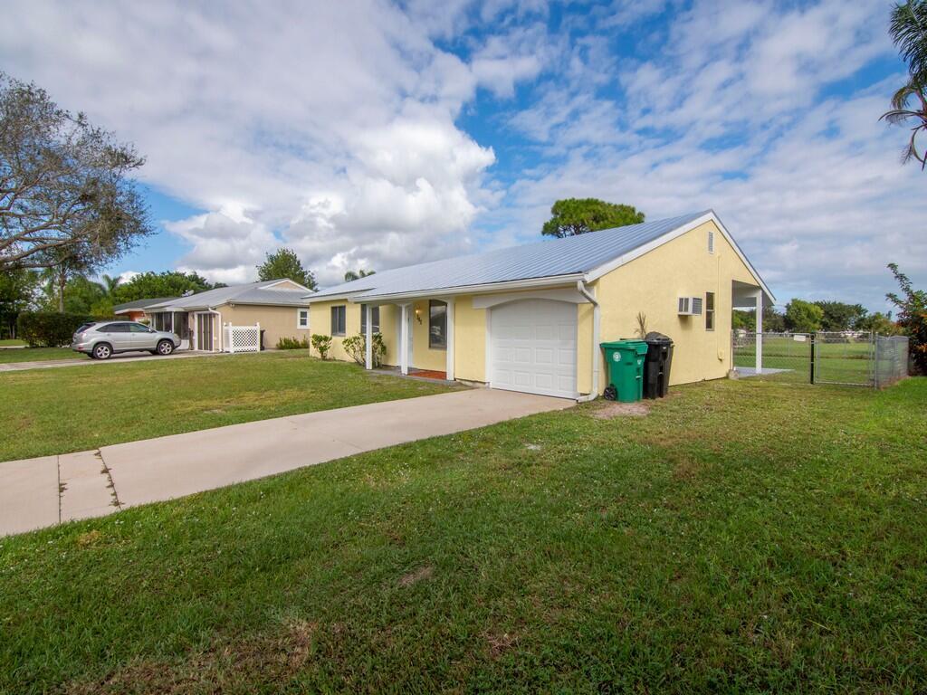 PORT ST LUCIE SECTION 42 - Residential
