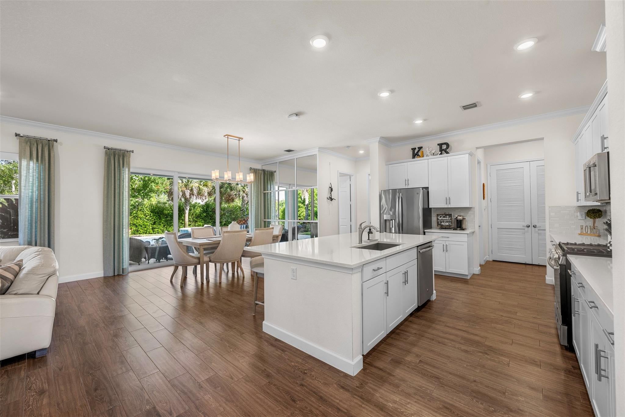1018 SWEETGRASS Street