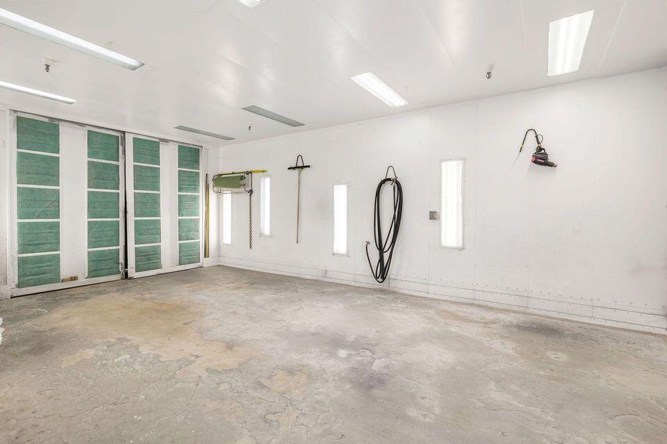 TUXEDO PARK - Commercial Sale