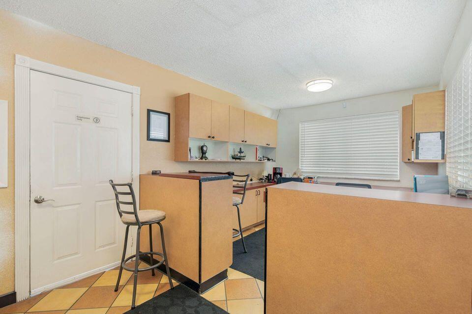 TUXEDO PARK - Commercial Sale