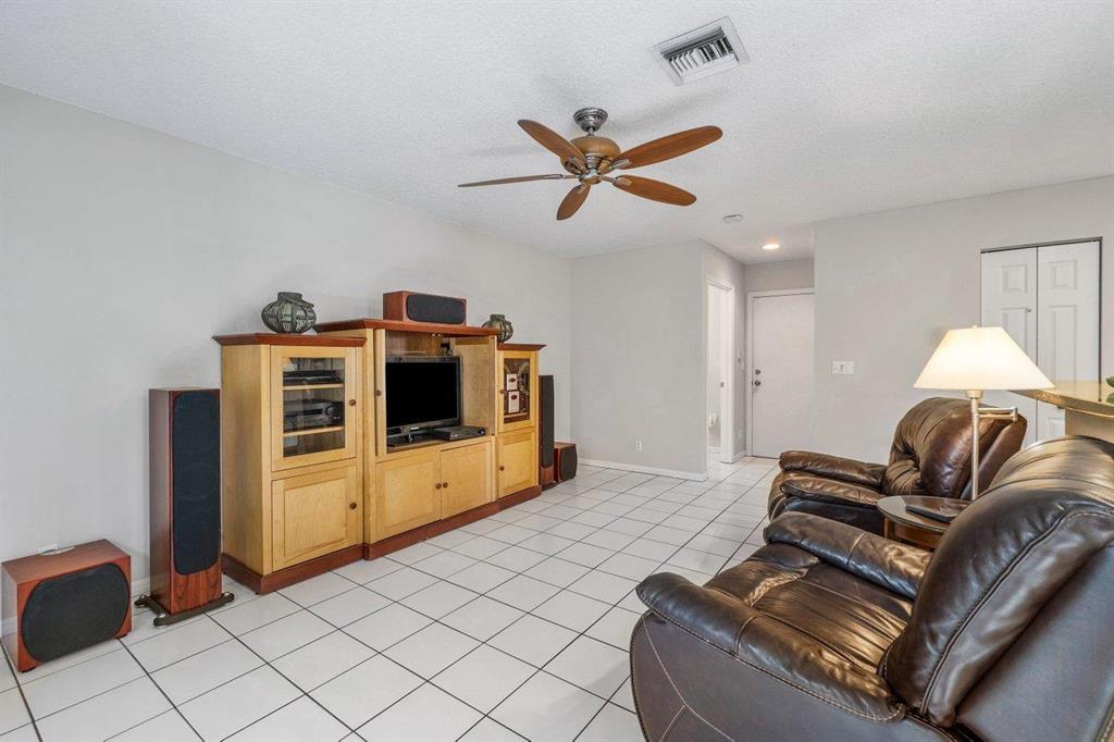 HILLSBORO COUNTRY CLUB - Residential