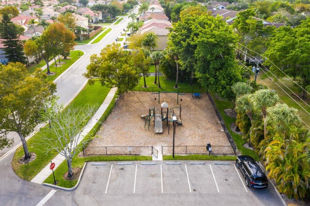 HILLSBORO COUNTRY CLUB - Residential