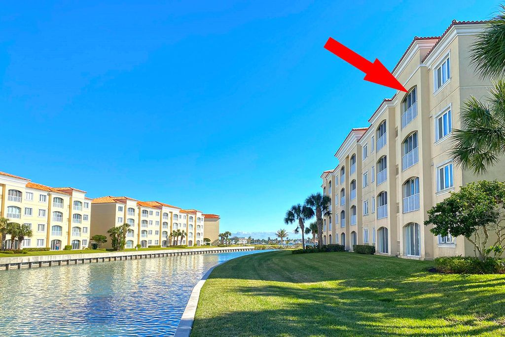 Photo of 19 Harbour Isle Drive W #301, Fort Pierce, FL 34949 (MLS # R10858456)