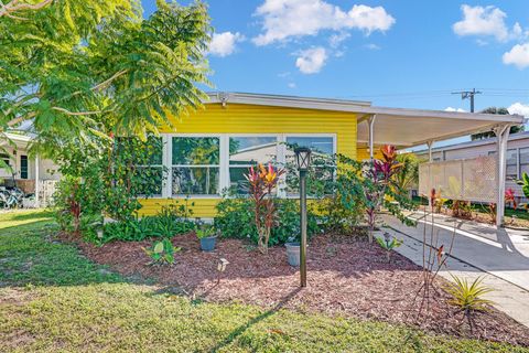 921 Laurel Circle Barefoot Bay FL 32976