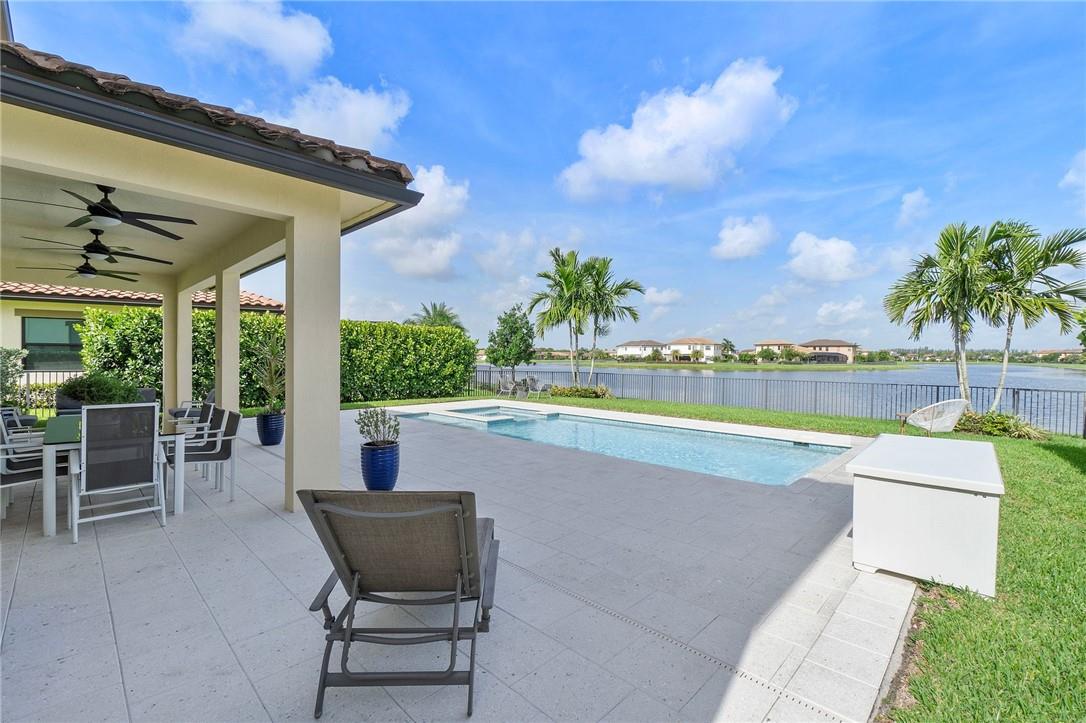 Parkland Bay - Residential