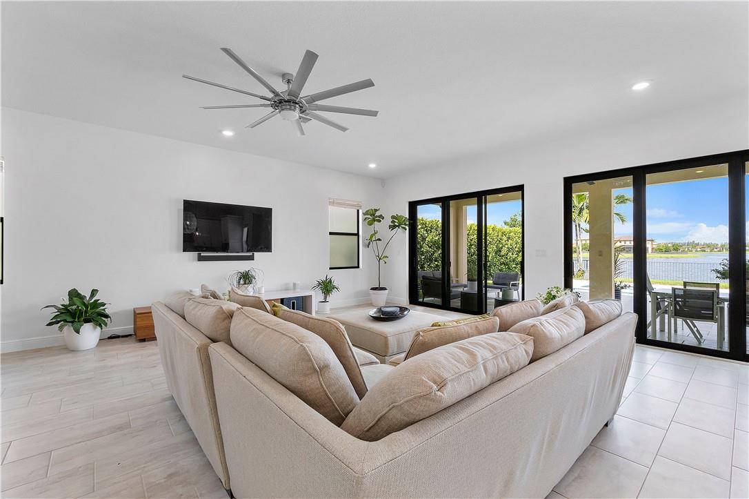 Parkland Bay - Residential