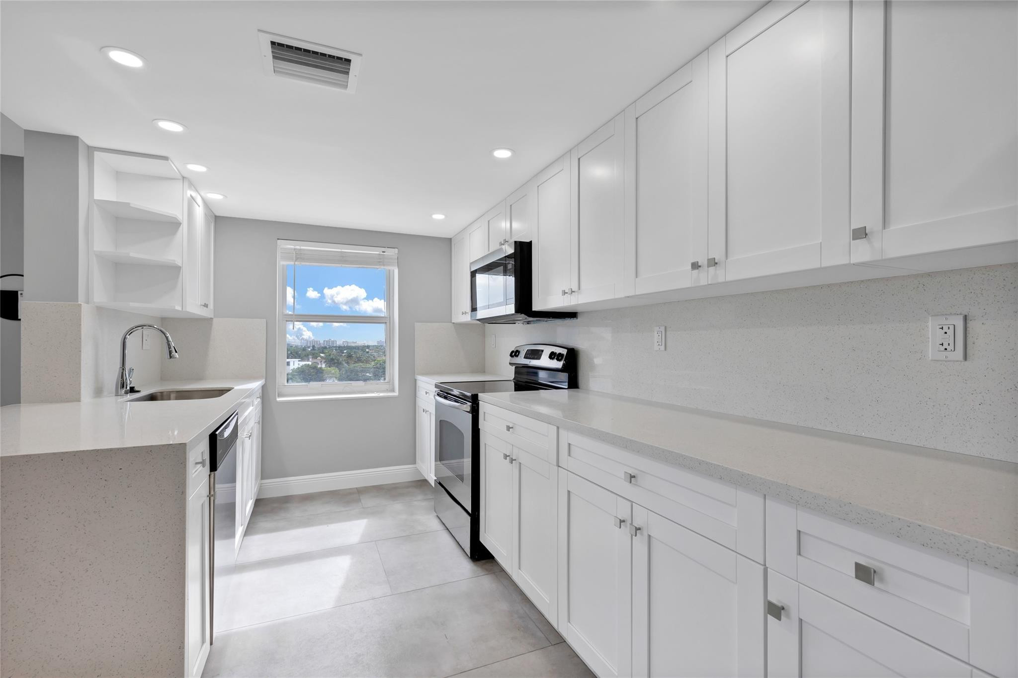 Lauderdale Tower - Residential