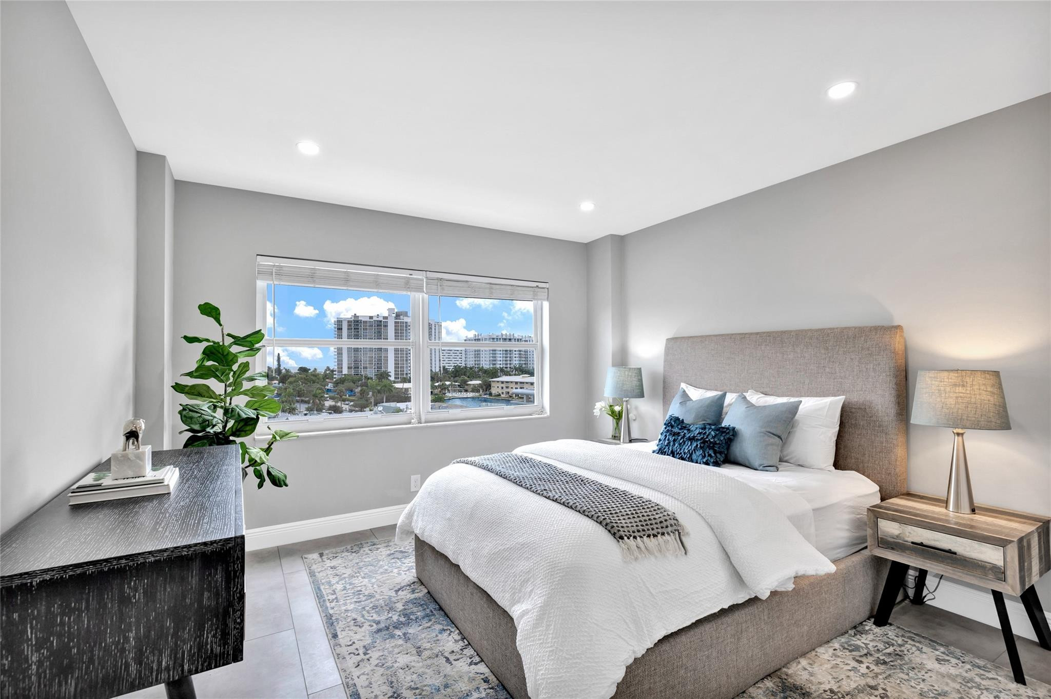 Lauderdale Tower - Residential