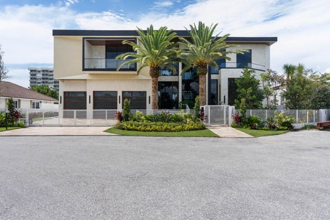 Tiny photo for 2600 NE 24TH Street, Lighthouse Point, FL 33064 (MLS # B26056067)
