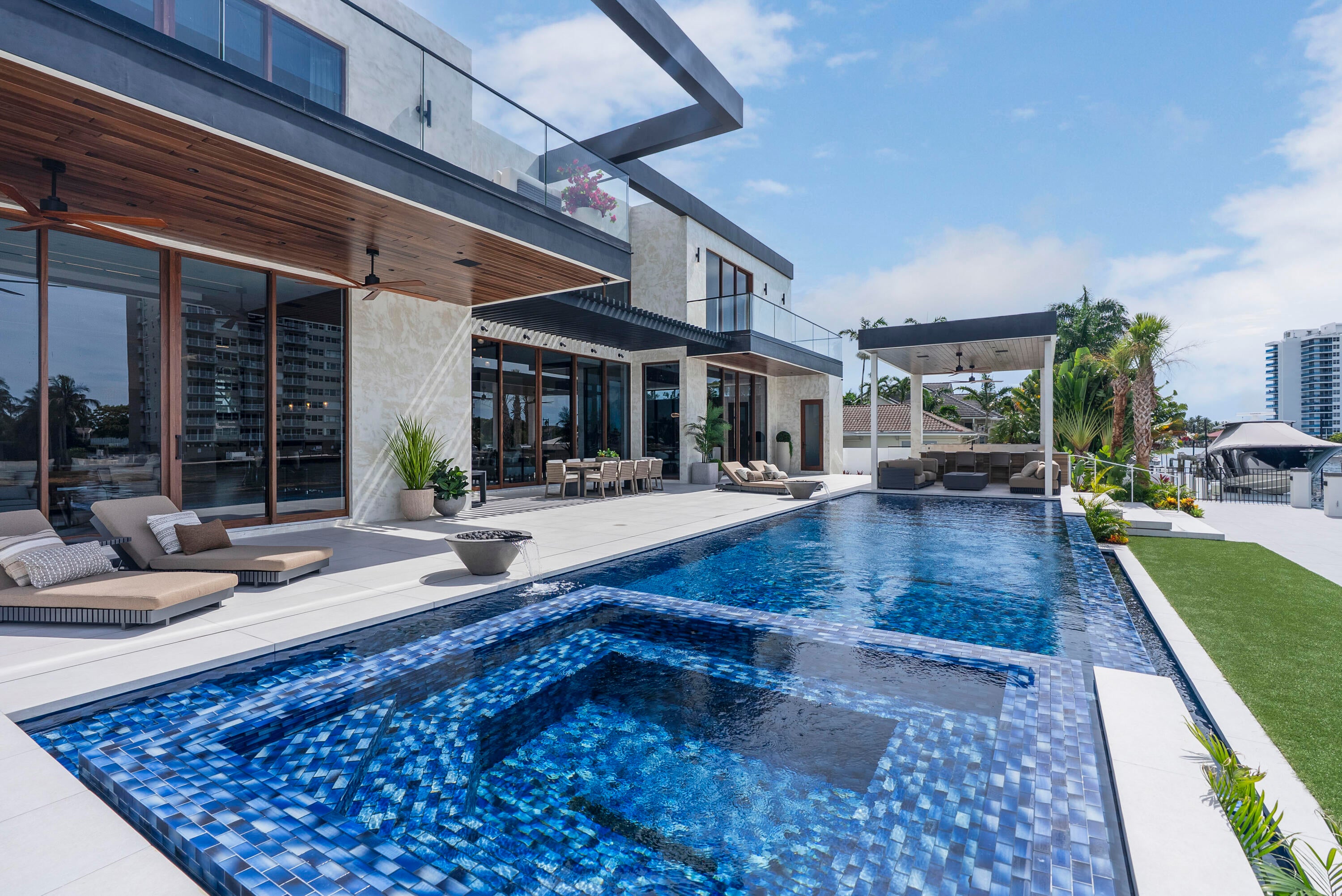 Unparalleled luxury new construction on 100 of prime Intracoastal fron – image 74