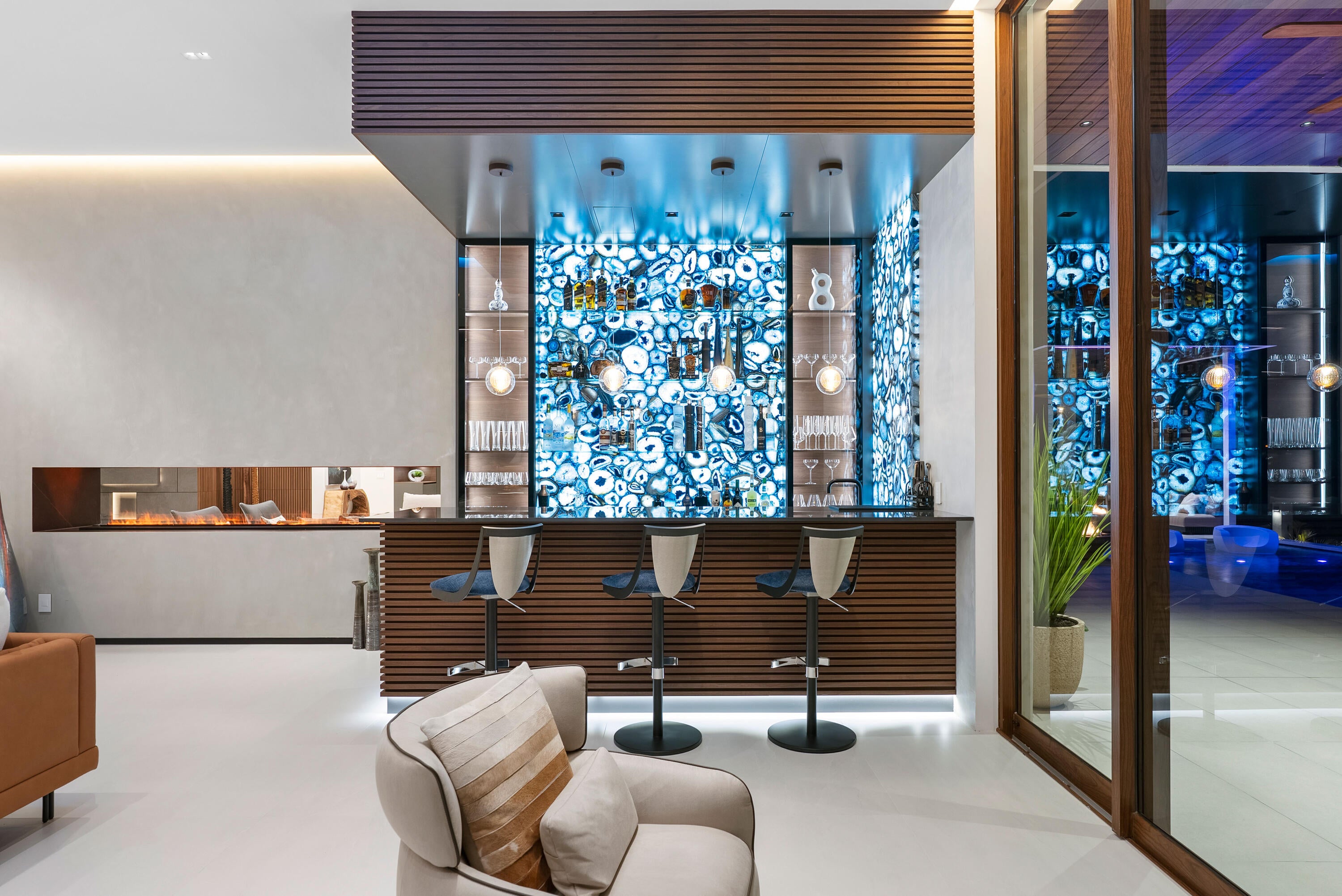 Unparalleled luxury new construction on 100 of prime Intracoastal fron – image 12