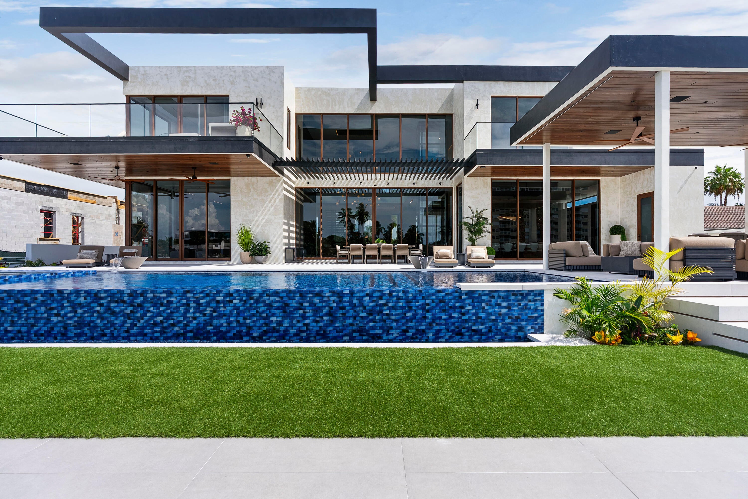 Unparalleled luxury new construction on 100 of prime Intracoastal fron – image 73