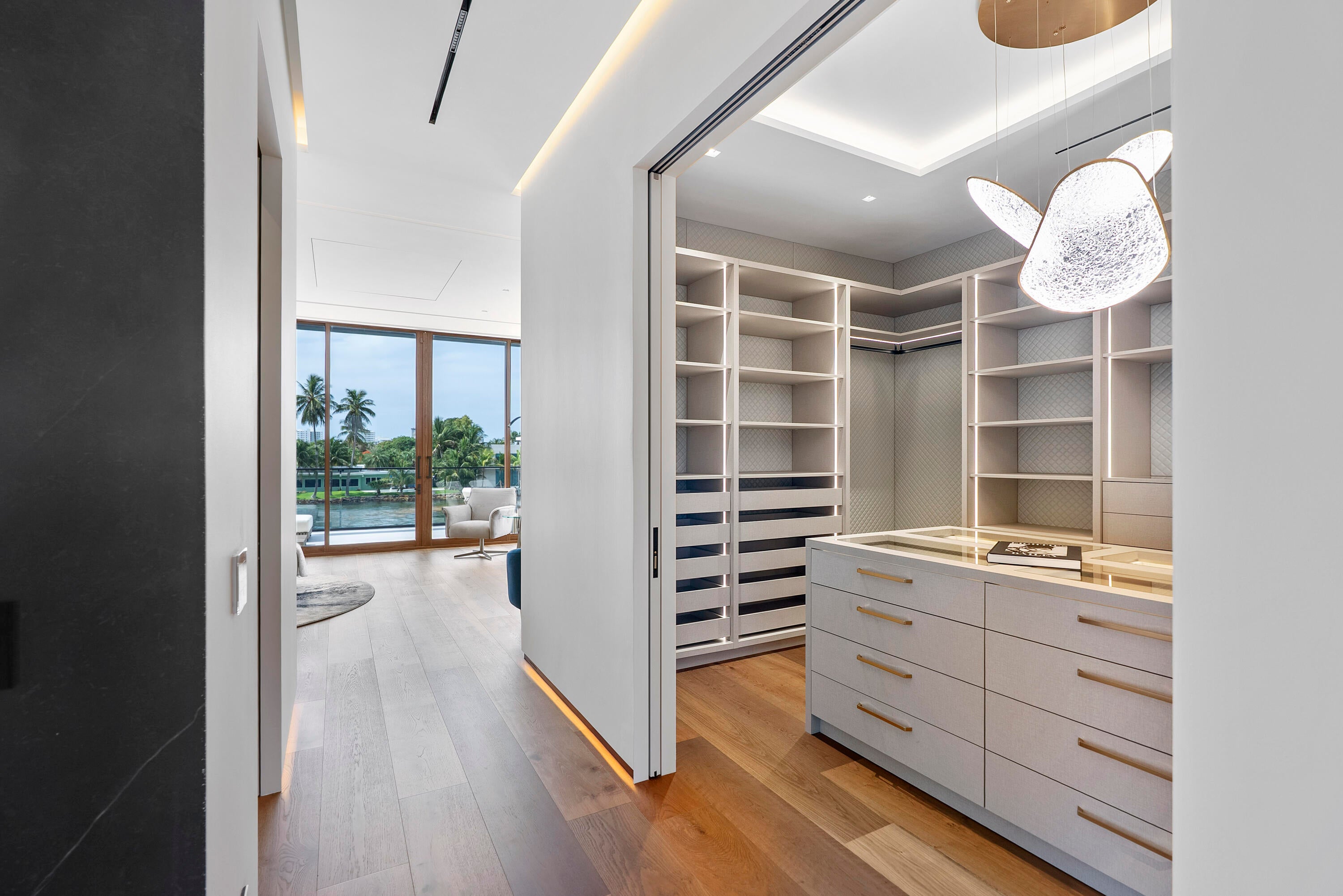Unparalleled luxury new construction on 100 of prime Intracoastal fron – image 38