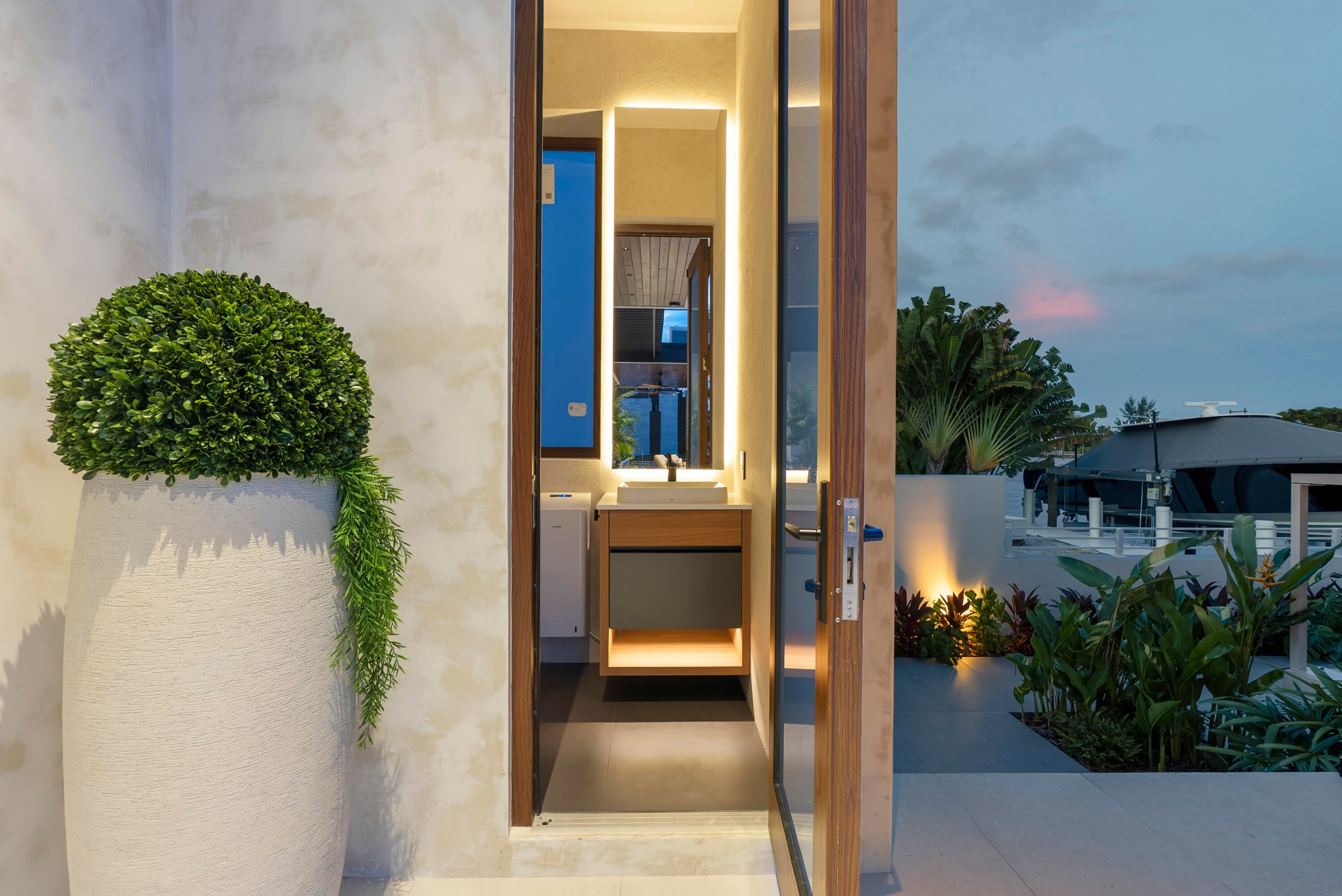 Unparalleled luxury new construction on 100 of prime Intracoastal fron – image 80
