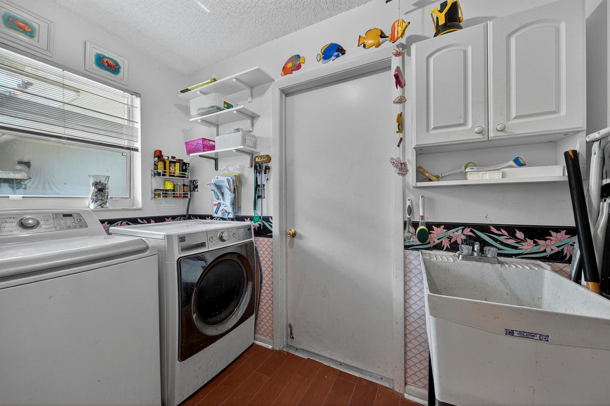 PINE TREE ESTATES - Residential