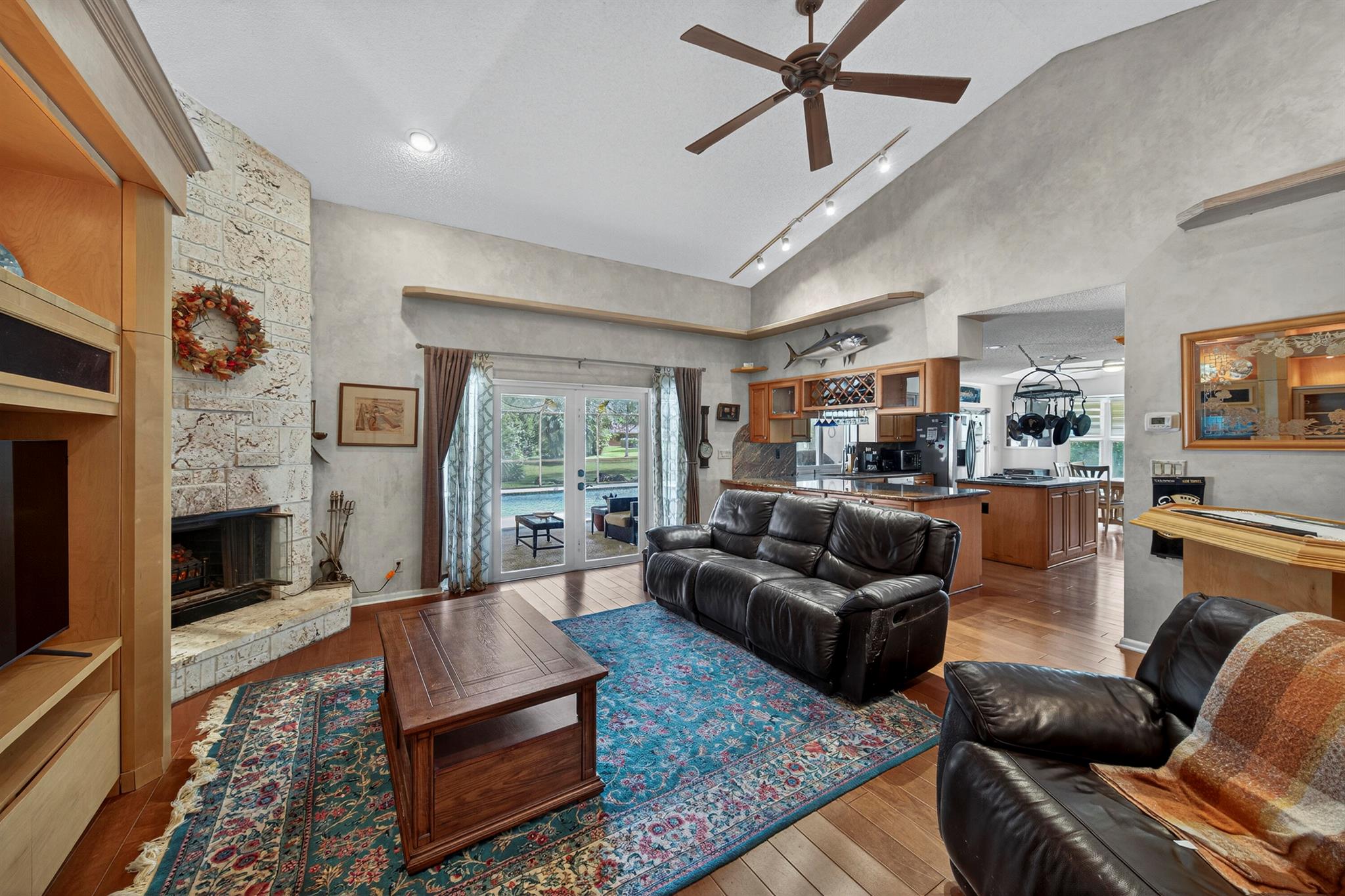 PINE TREE ESTATES - Residential