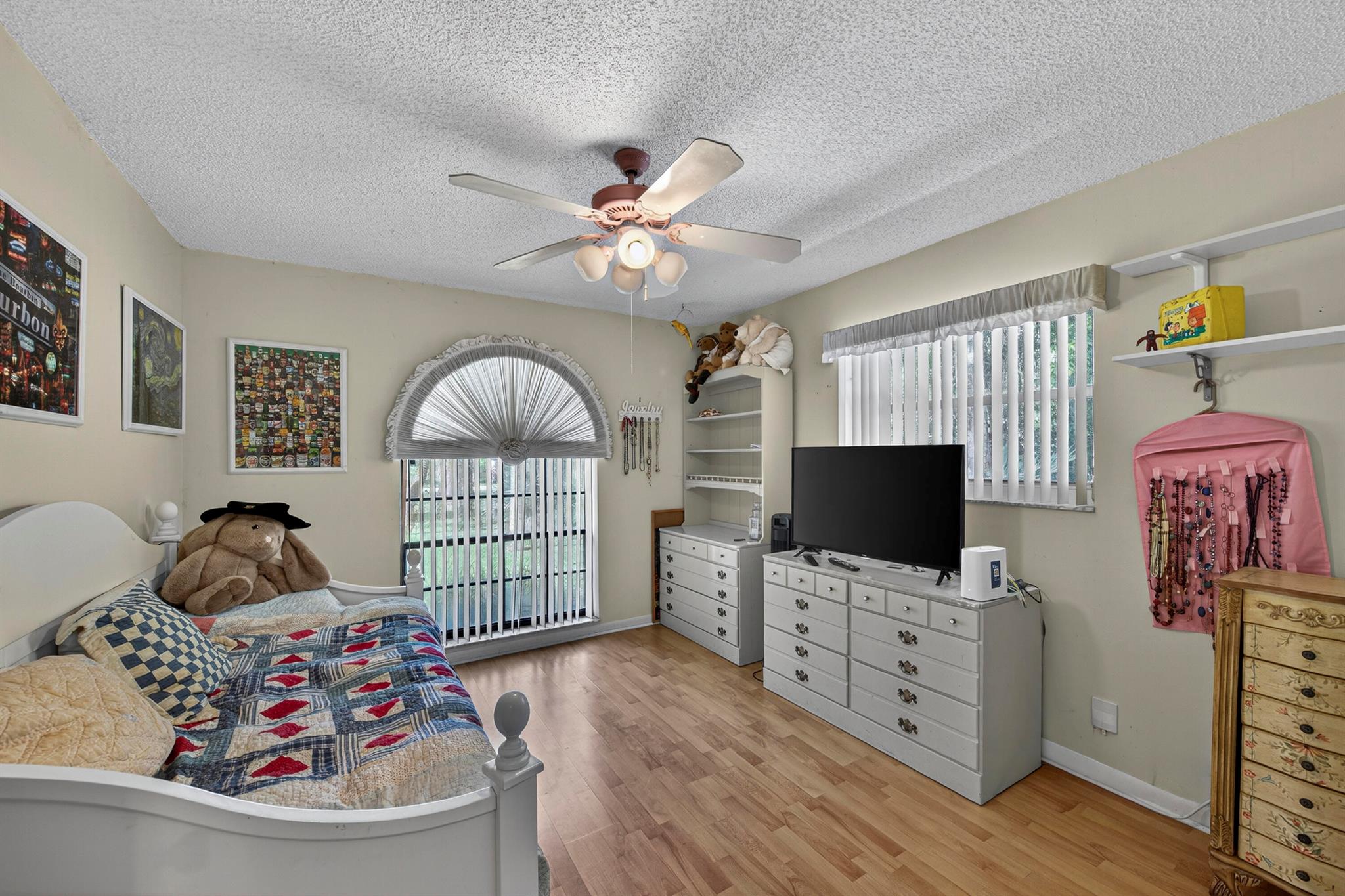 PINE TREE ESTATES - Residential