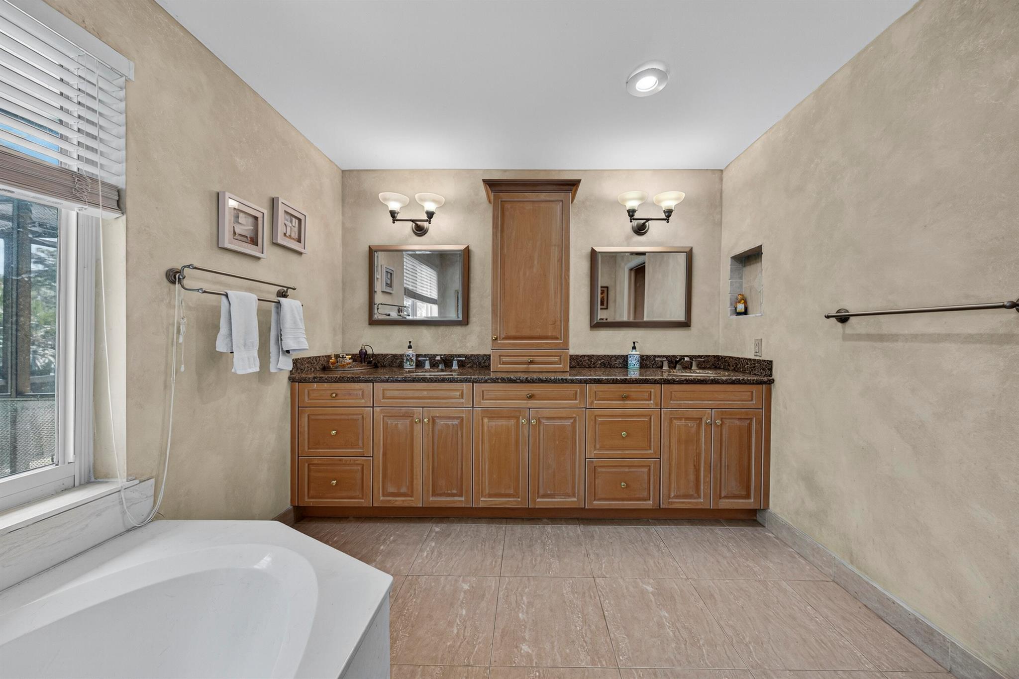 PINE TREE ESTATES - Residential