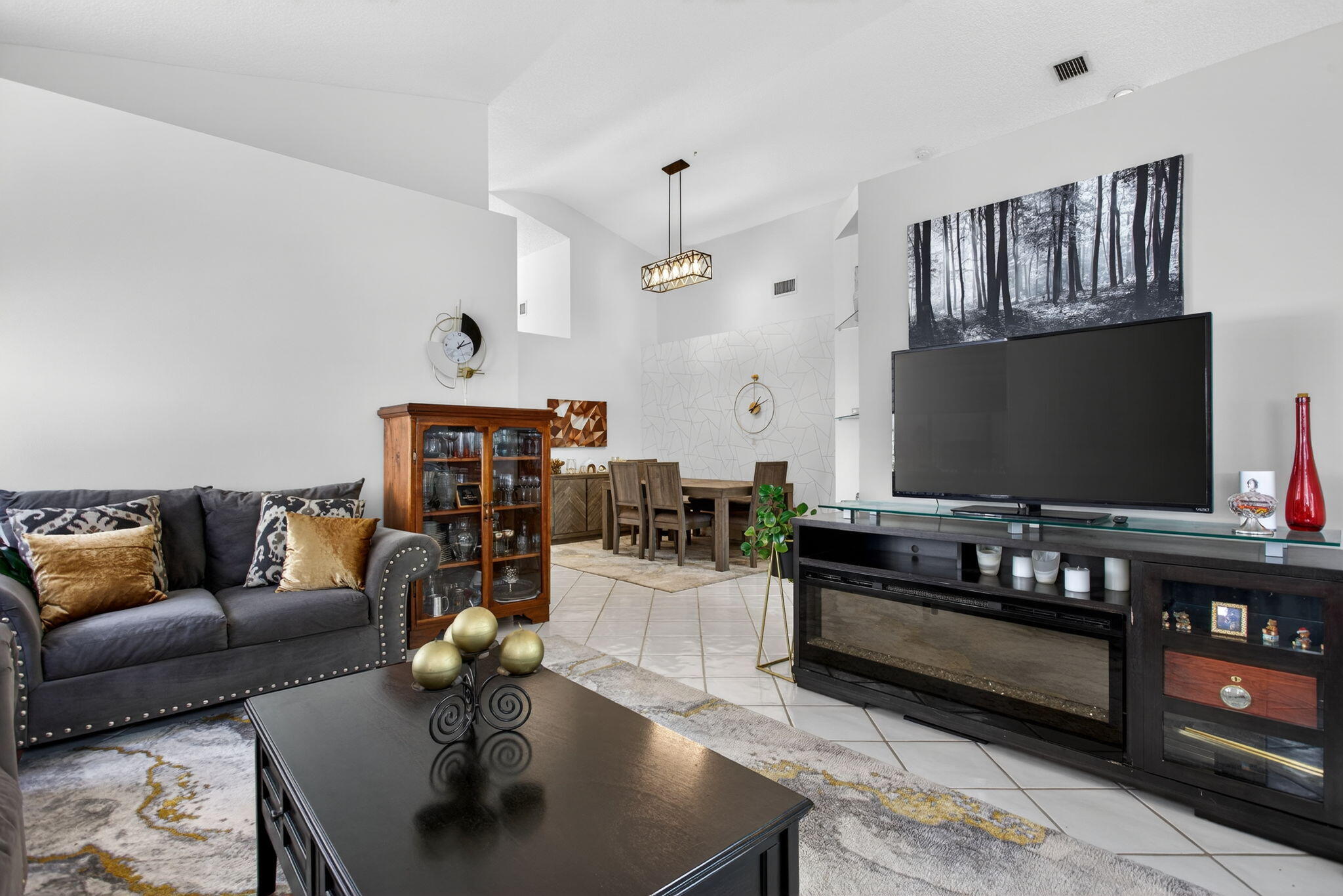 NORTH SPRINGS - Residential