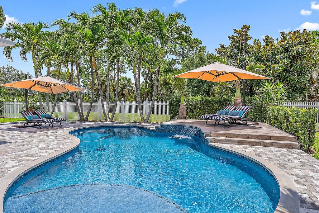 Photo of 307 Marlberry Circle, Jupiter, FL 33458 (MLS # R10899422)