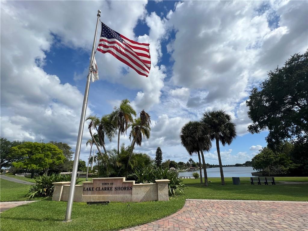 Lake Clarke Isle - Residential