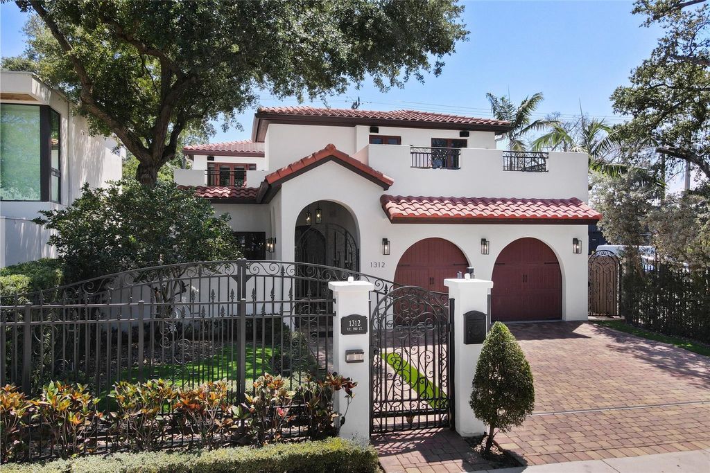 Photo of 1312 SE 2nd Court, Fort Lauderdale, FL 33301 (MLS # F10425472)