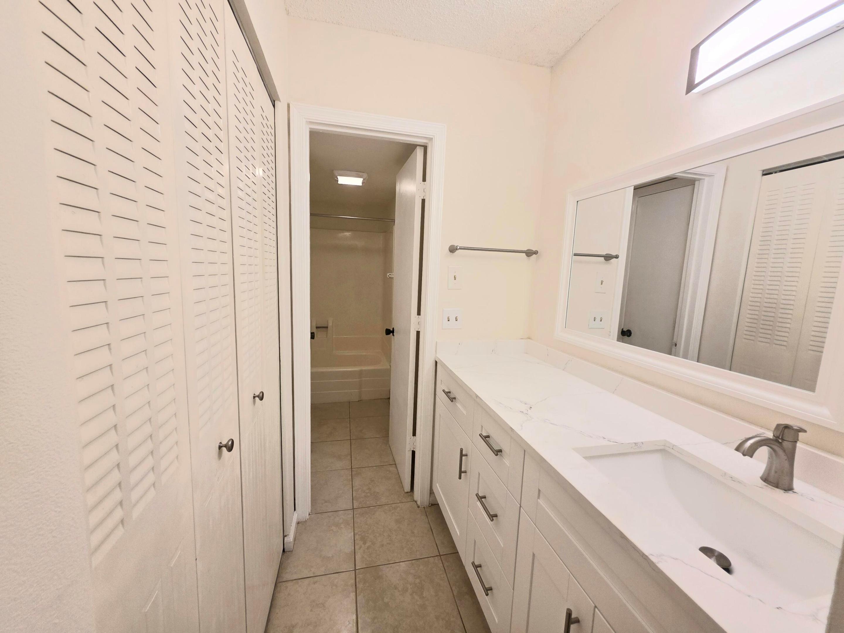 DEERFIELD PINES NORTH CONDO - Residential Lease