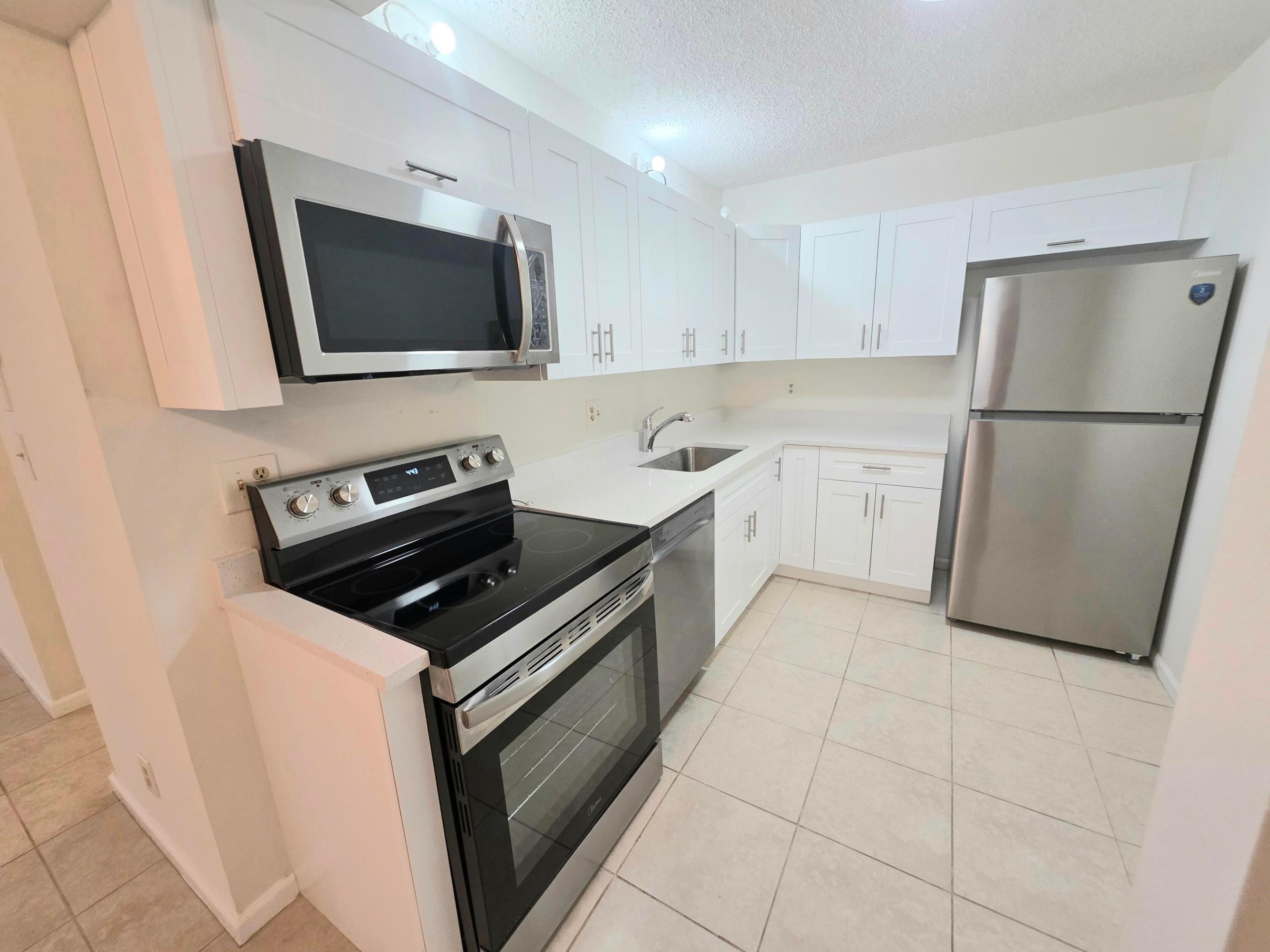 DEERFIELD PINES NORTH CONDO - Residential Lease