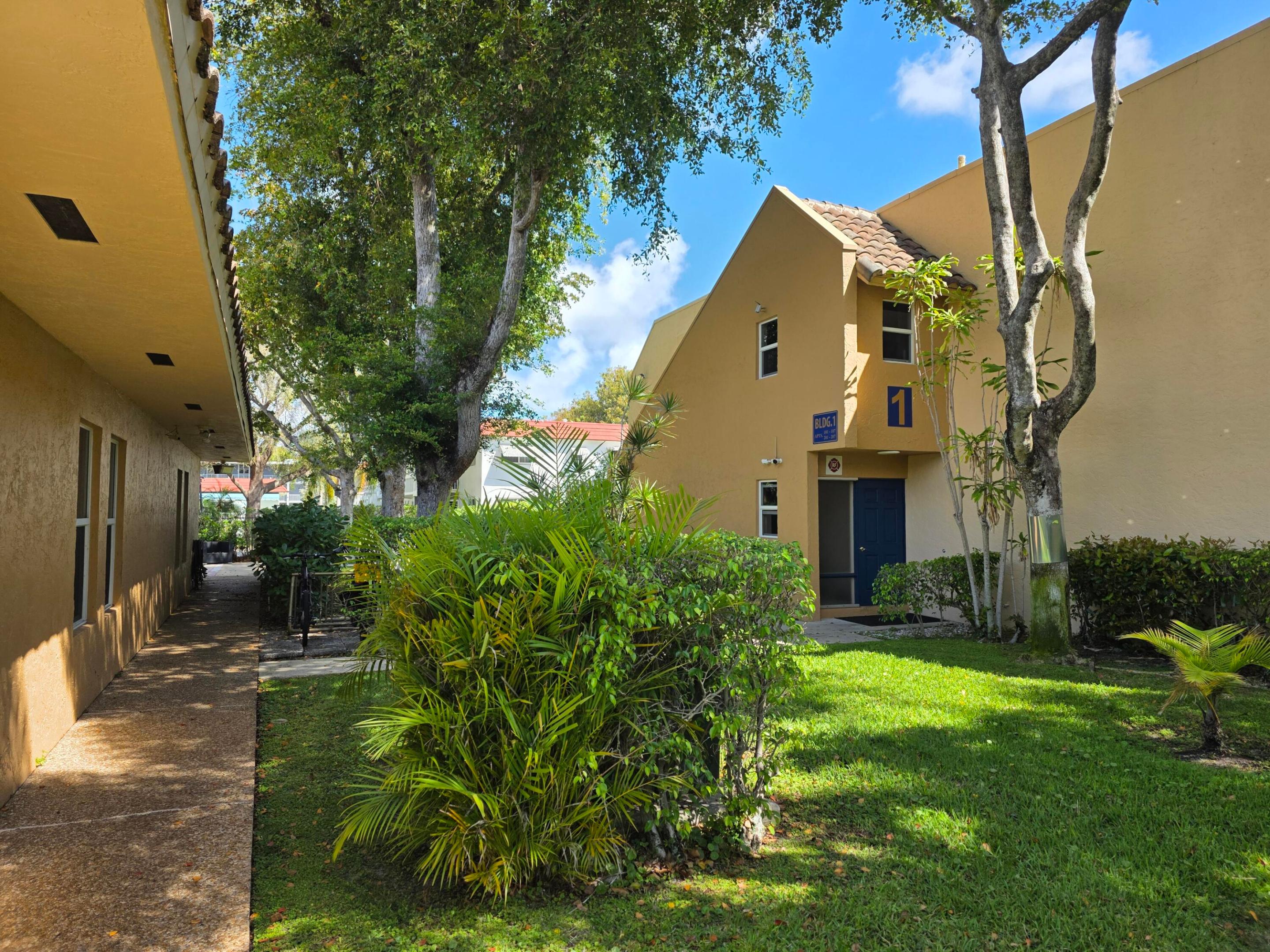 DEERFIELD PINES NORTH CONDO - Residential Lease