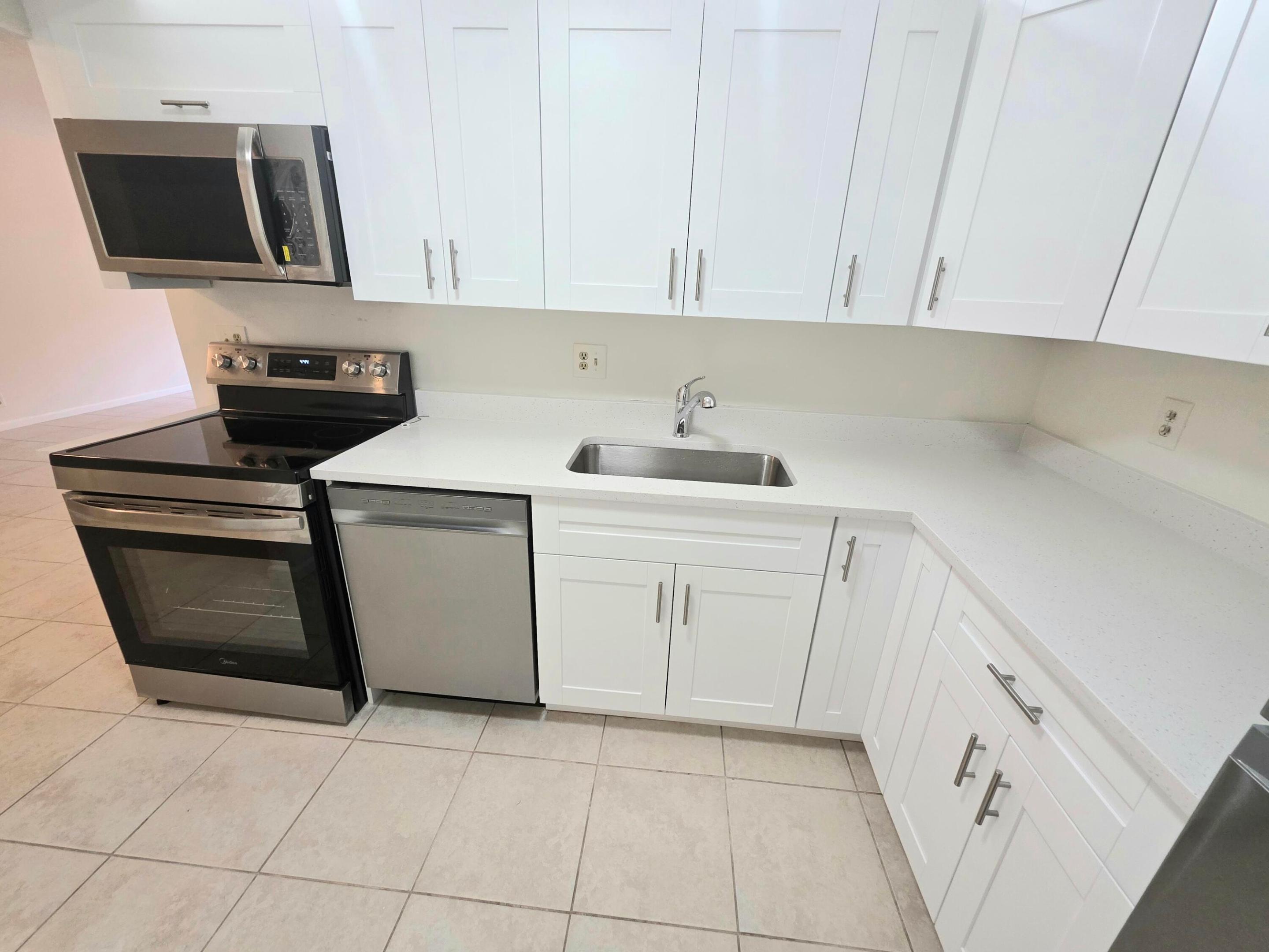 DEERFIELD PINES NORTH CONDO - Residential Lease