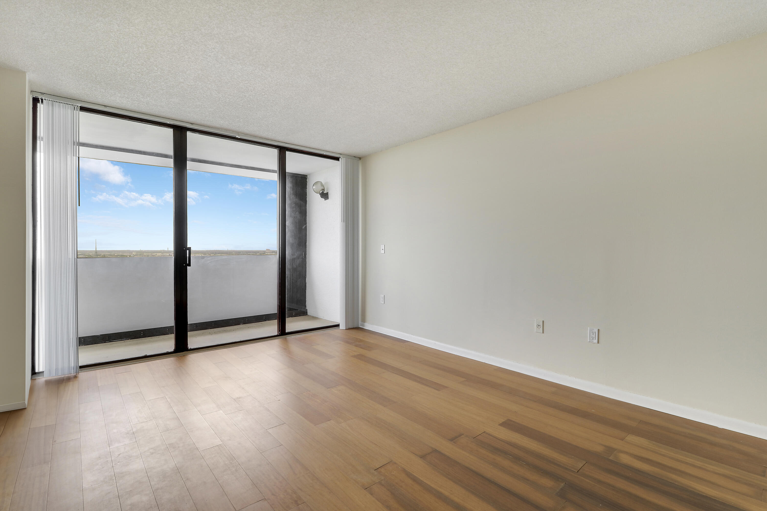 PALM BEACH HOUSE CONDO - Residential Lease