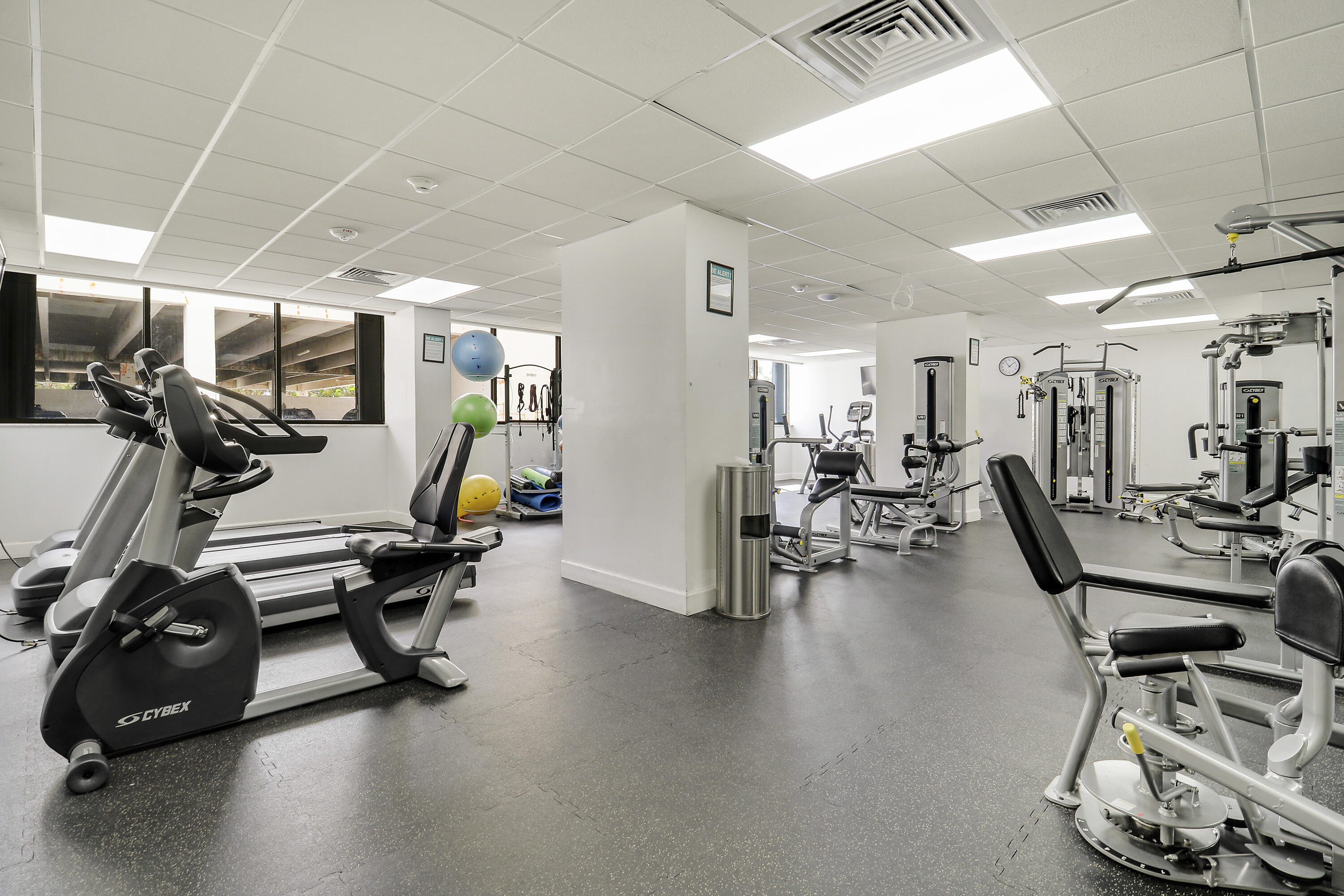 PALM BEACH HOUSE CONDO - Residential Lease
