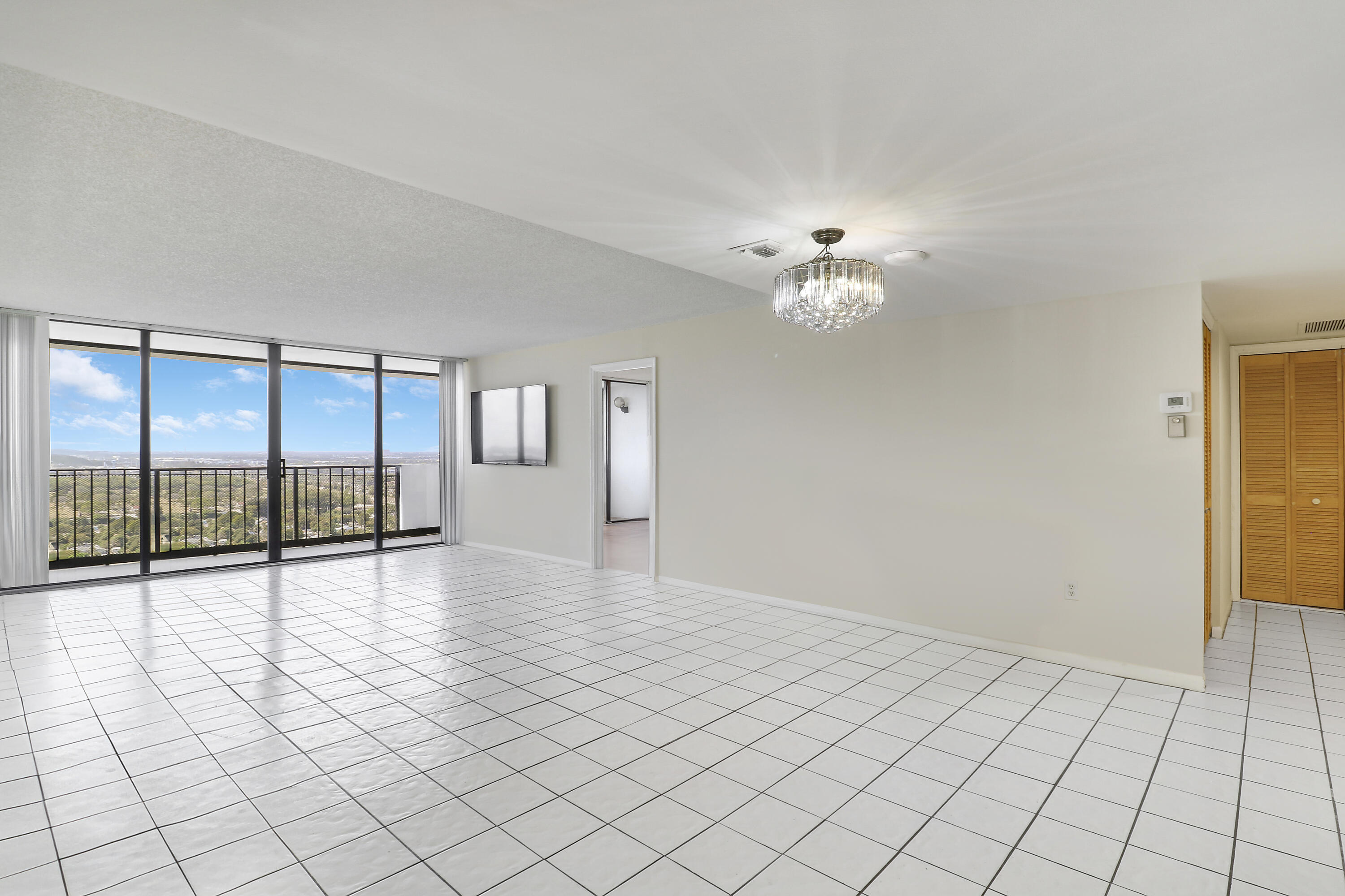 PALM BEACH HOUSE CONDO - Residential Lease