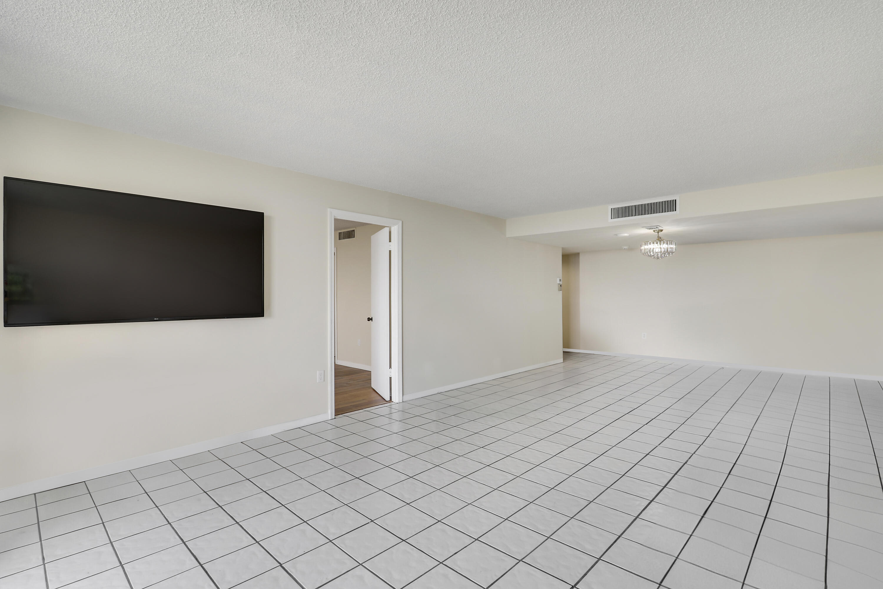 PALM BEACH HOUSE CONDO - Residential Lease