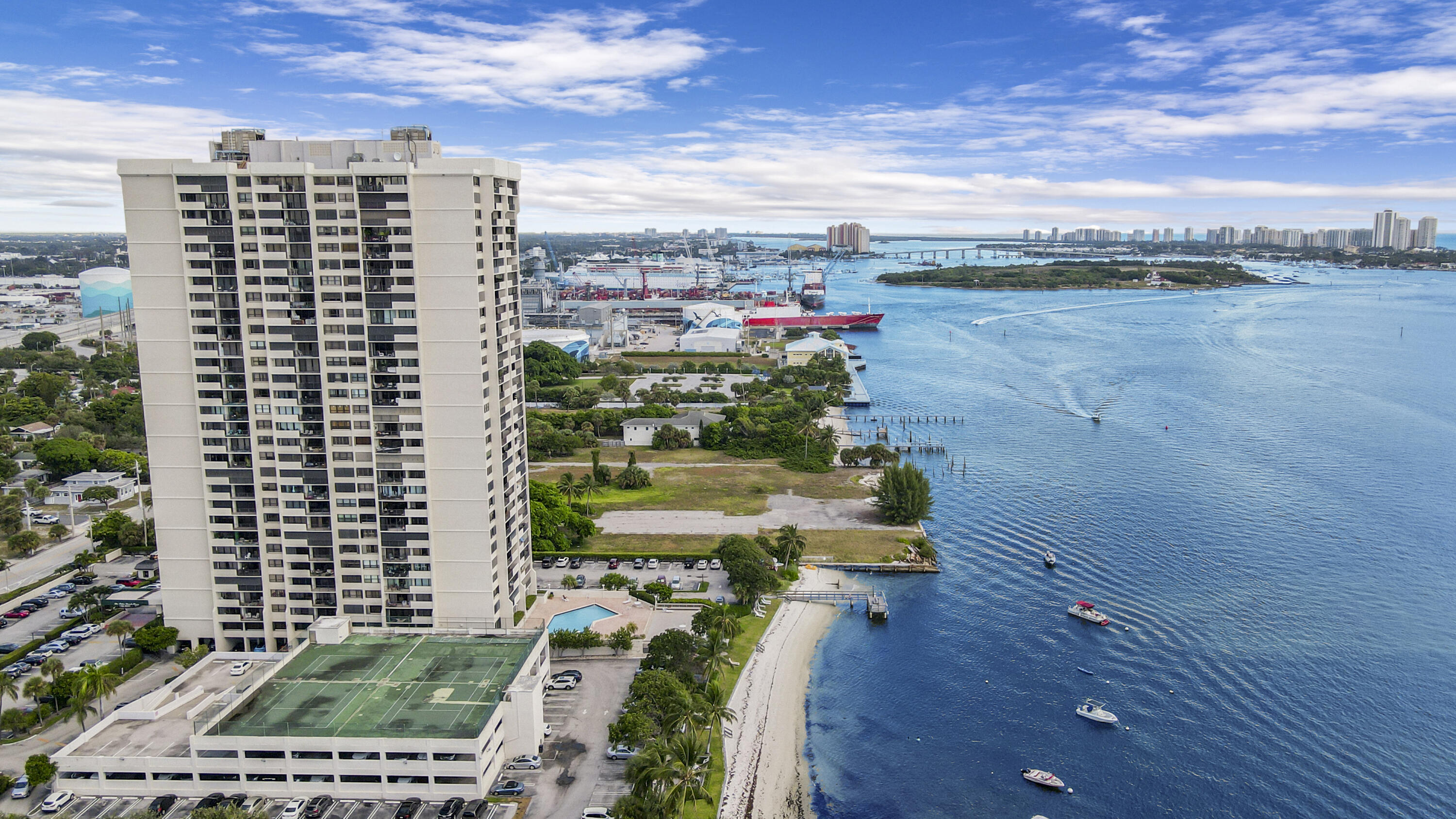 PALM BEACH HOUSE CONDO - Residential Lease