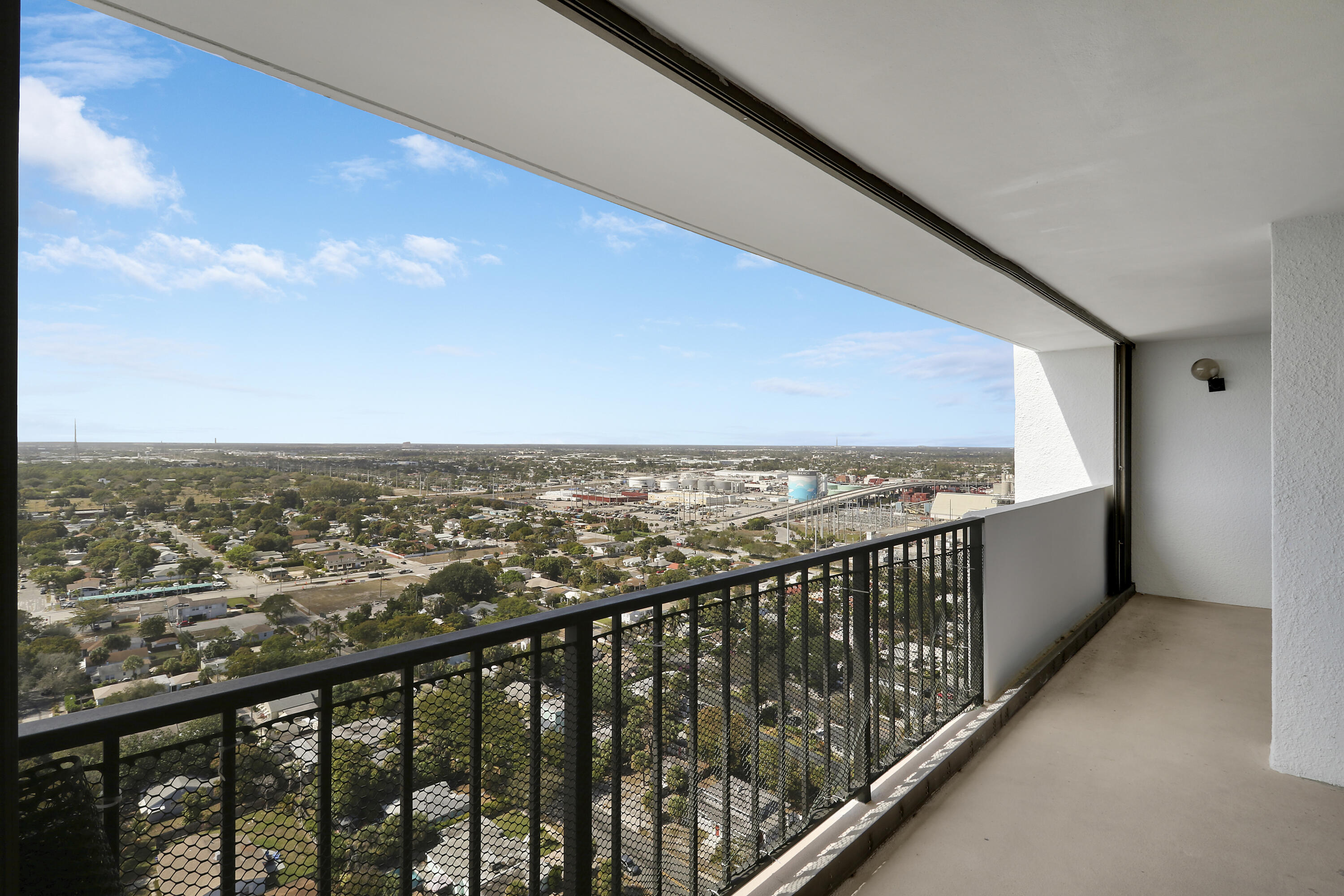 PALM BEACH HOUSE CONDO - Residential Lease